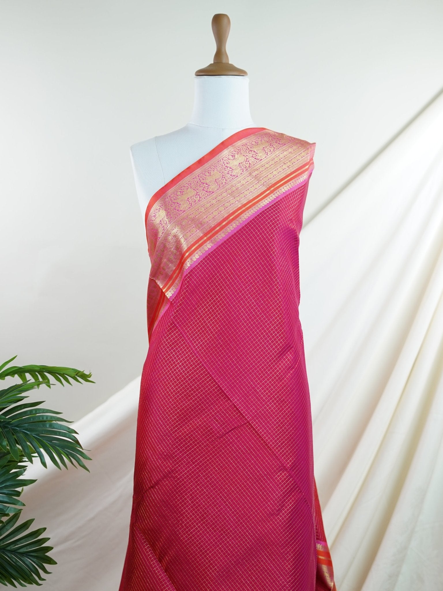 Venkatagiri Silk  100% Pure Silk  - Manoranjitham Weaves - Handloom Store
