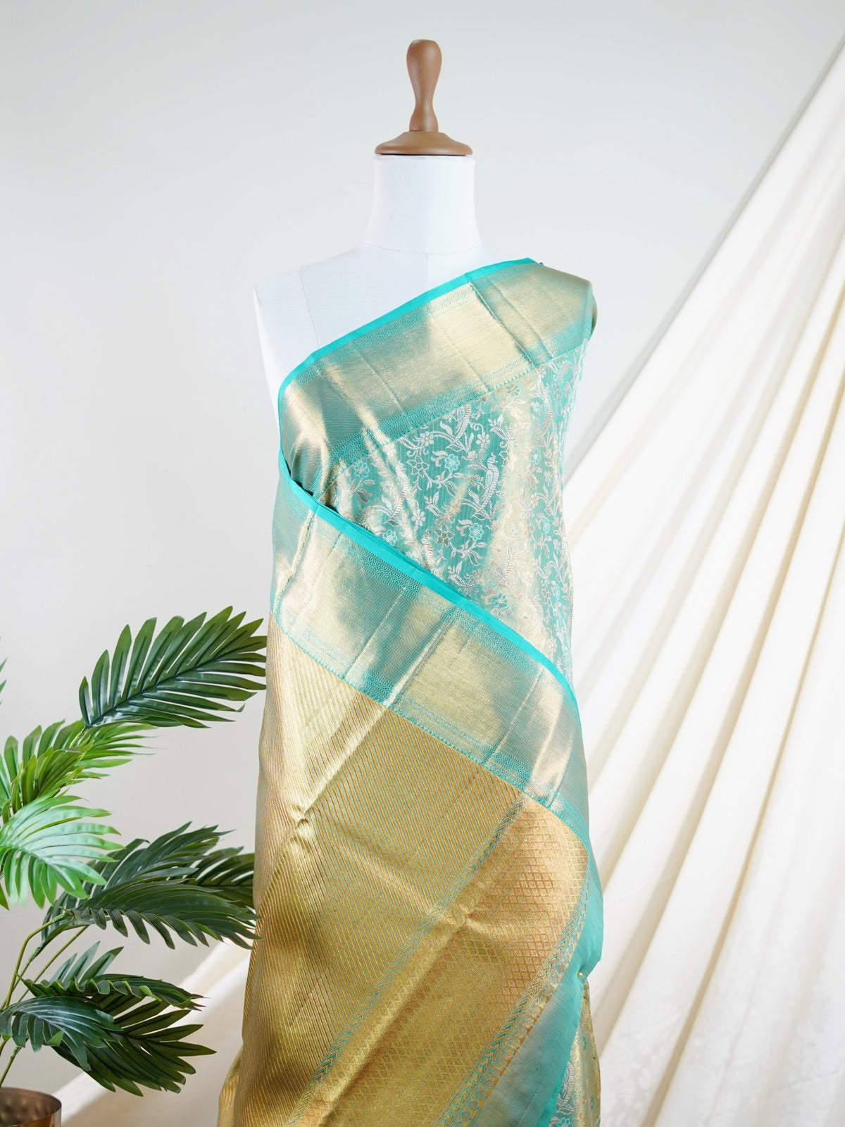 Kanchipuram Silk Turquoise 100% Pure Silk  - Manoranjitham Weaves - Handloom Store