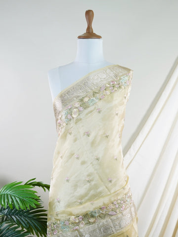 Tissue A Tissue saree is the perfect blend of delicate silk and shimmering zari, woven to create an ethereal, translucent fabric that sparkles with every movement. Lightweight and luxurious, it’s ideal for grand occasions and celebrations where elegance is key. Draped in a Tissue saree, you embody timeless glamour with a modern twist. Kedaragowla - Manoranjitham Weaves - Handloom Store