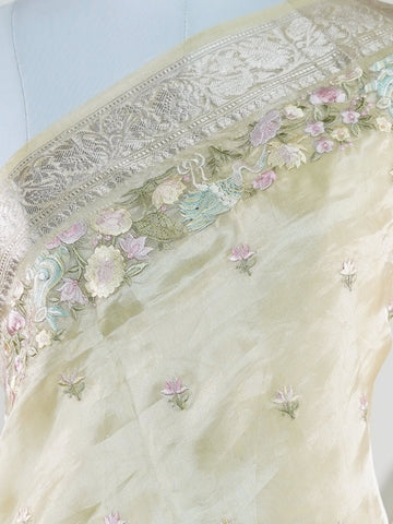 Tissue A Tissue saree is the perfect blend of delicate silk and shimmering zari, woven to create an ethereal, translucent fabric that sparkles with every movement. Lightweight and luxurious, it’s ideal for grand occasions and celebrations where elegance is key. Draped in a Tissue saree, you embody timeless glamour with a modern twist. Kedaragowla - Manoranjitham Weaves - Handloom Store