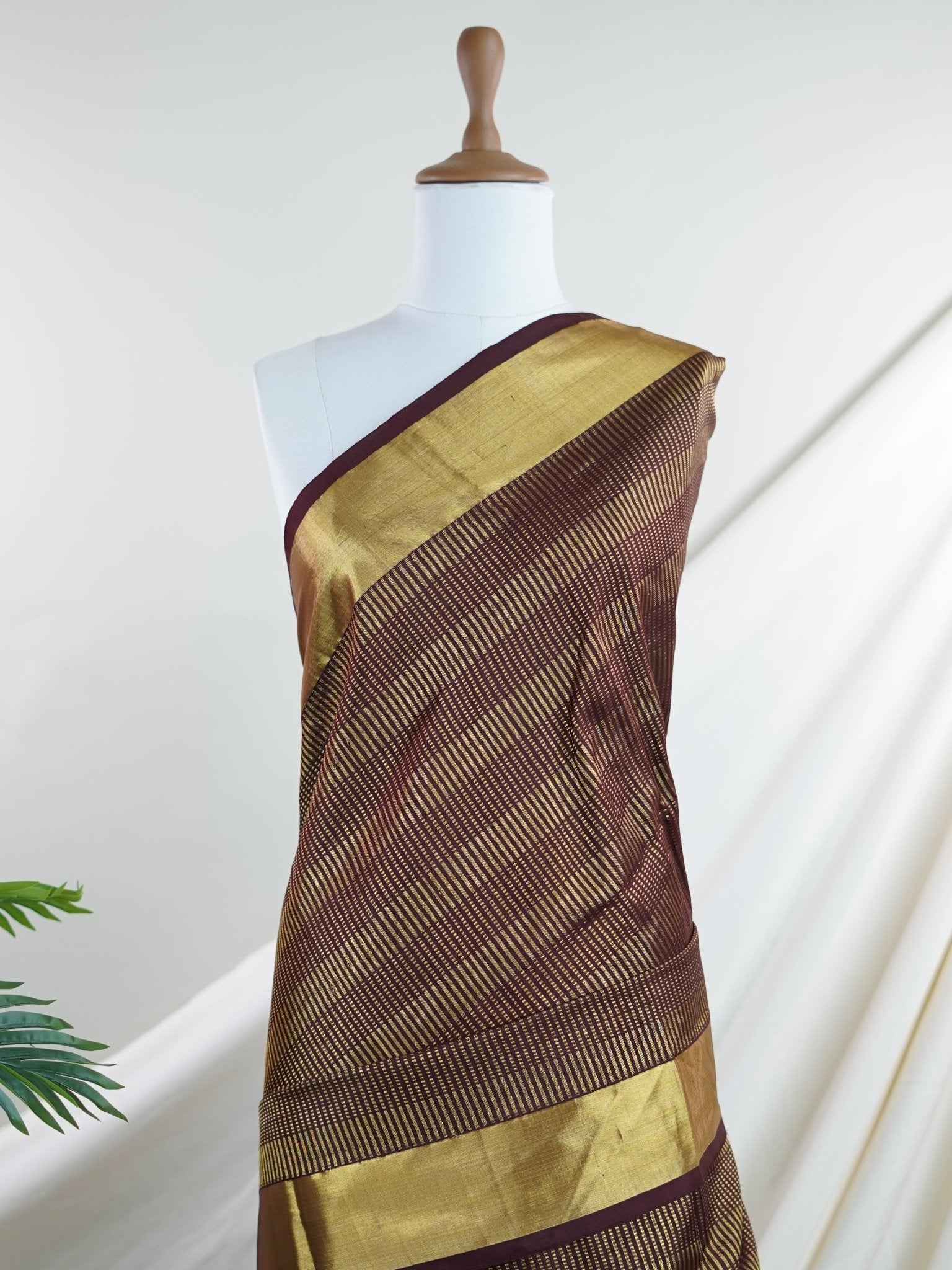 Venkatagiri Silk  100% Pure Silk  - Manoranjitham Weaves - Handloom Store