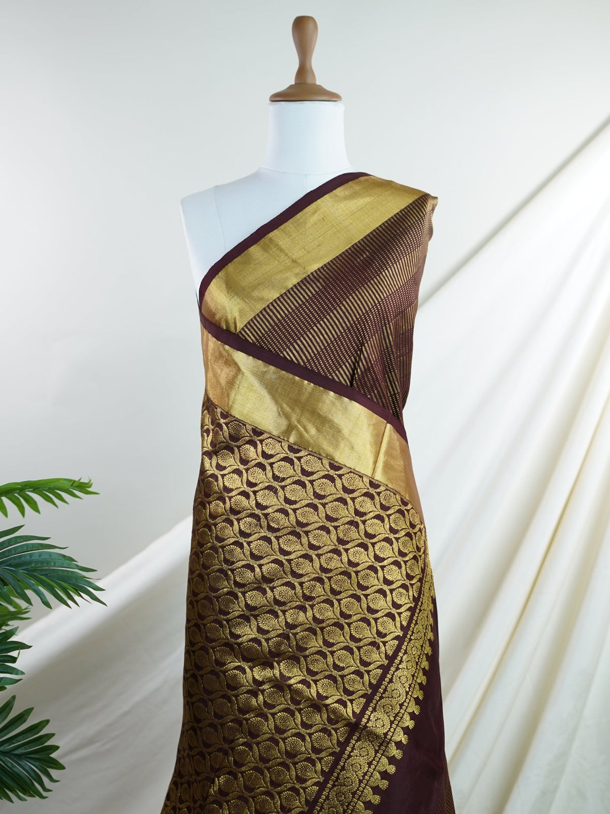 Venkatagiri Silk  100% Pure Silk  - Manoranjitham Weaves - Handloom Store