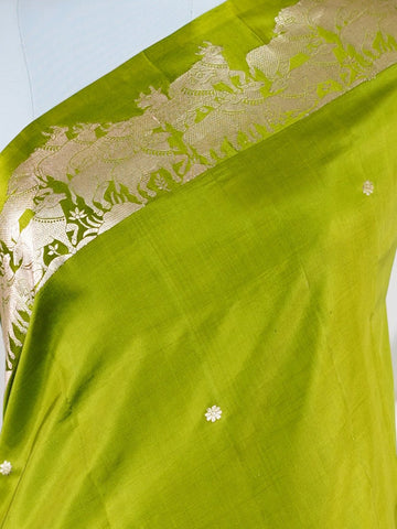 Katan A masterpiece from Varanasi, this Banarasi Katan saree in Pink is a tribute to India's rich handloom legacy. The nan weaving and nan motifs make it a perfect choice for brides and celebrations. Every thread speaks of elegance, tradition, and the skilled hands that bring this saree to life. Lalita - Pink Banarasi Katan Silk Saree | Woven Motifs - Manoranjitham Weaves - Handloom Store