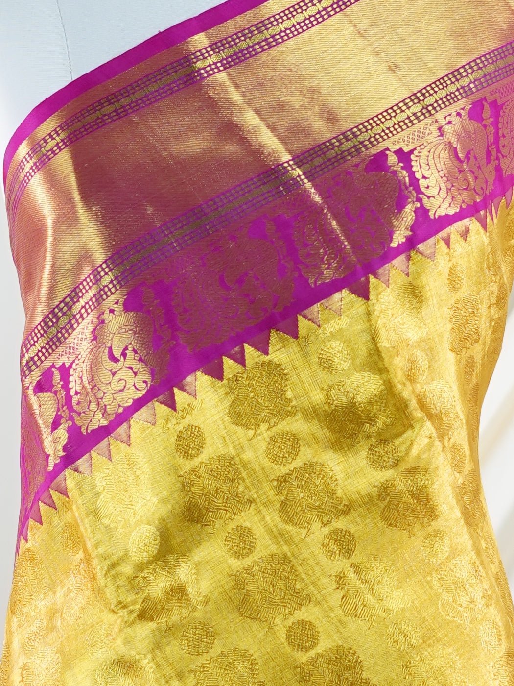 Kanchipuram Silk Gold 100% Pure Silk  - Manoranjitham Weaves - Handloom Store