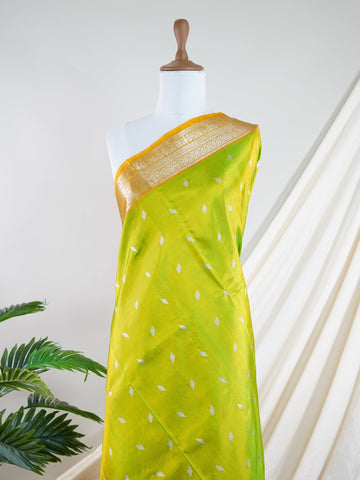 Venkatagiri Silk Woven in the heart of Andhra Pradesh, this Venkatagiri handloom saree is a symbol of regal elegance and heritage. Known for its soft texture and intricate craftsmanship, it drapes gracefully for weddings, pujas, and festive moments. Each thread carries tradition, making it a cherished piece of South Indian artistry. Lightweight yet luxurious — a true sree in every sense. Lavangi - Manoranjitham Weaves - Handloom Store