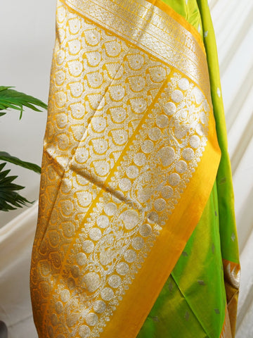 Venkatagiri Silk Woven in the heart of Andhra Pradesh, this Venkatagiri handloom saree is a symbol of regal elegance and heritage. Known for its soft texture and intricate craftsmanship, it drapes gracefully for weddings, pujas, and festive moments. Each thread carries tradition, making it a cherished piece of South Indian artistry. Lightweight yet luxurious — a true sree in every sense. Lavangi - Manoranjitham Weaves - Handloom Store