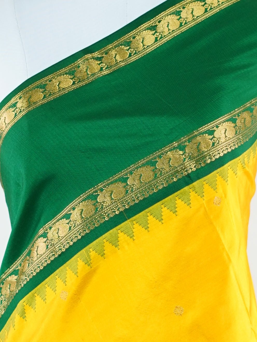 Narayanpet Yellow 100% Pure Silk  - Manoranjitham Weaves - Handloom Store