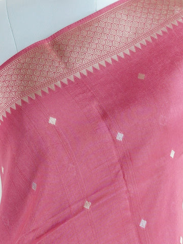 Georgette This exquisite Pink Georgette saree features delicate gold fine zari work accentuating elegant floral motifs throughout. Crafted meticulously on handloom in Varanasi, it measures 6.3 metres, perfect for graceful draping. Gentle care is recommended — hand wash or dry clean only to preserve its delicate beauty and intricate details. Lingasri - Pink Georgette Saree - Manoranjitham Weaves - Handloom Store