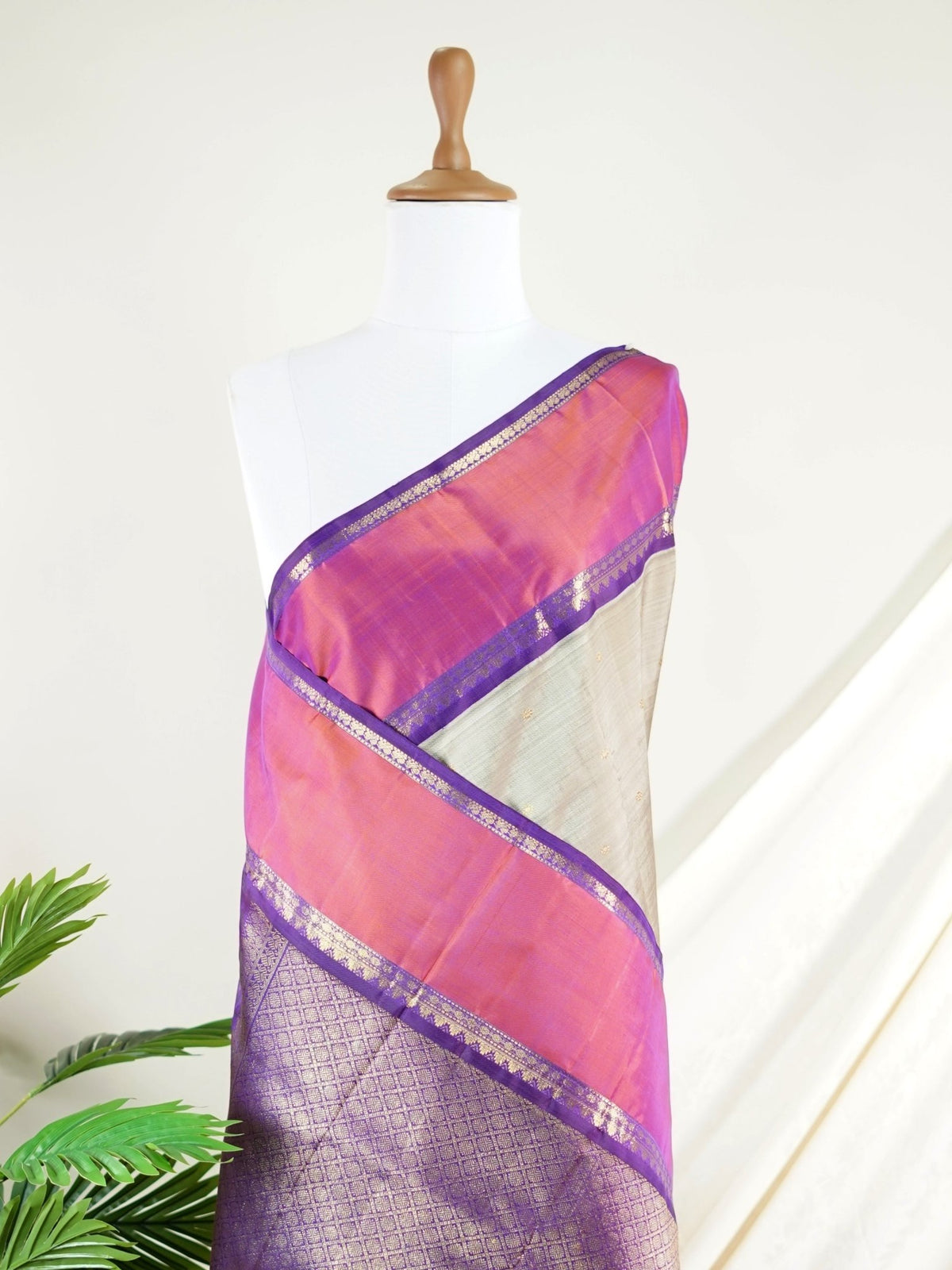 Kanchipuram Silk Grey 100% Pure Silk  - Manoranjitham Weaves - Handloom Store