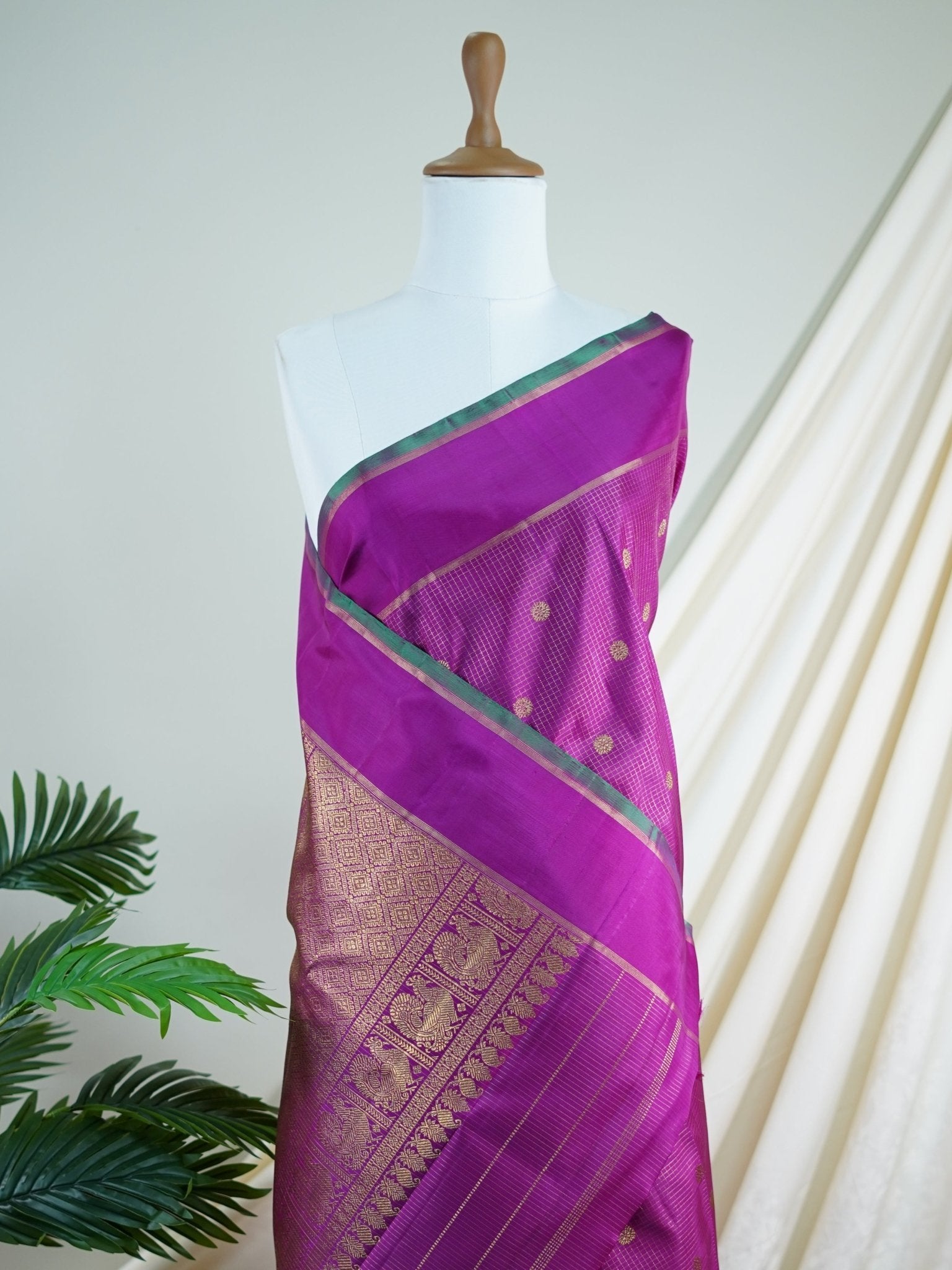 Kanchipuram Silk Magenta Pink 100% Pure Silk  - Manoranjitham Weaves - Handloom Store