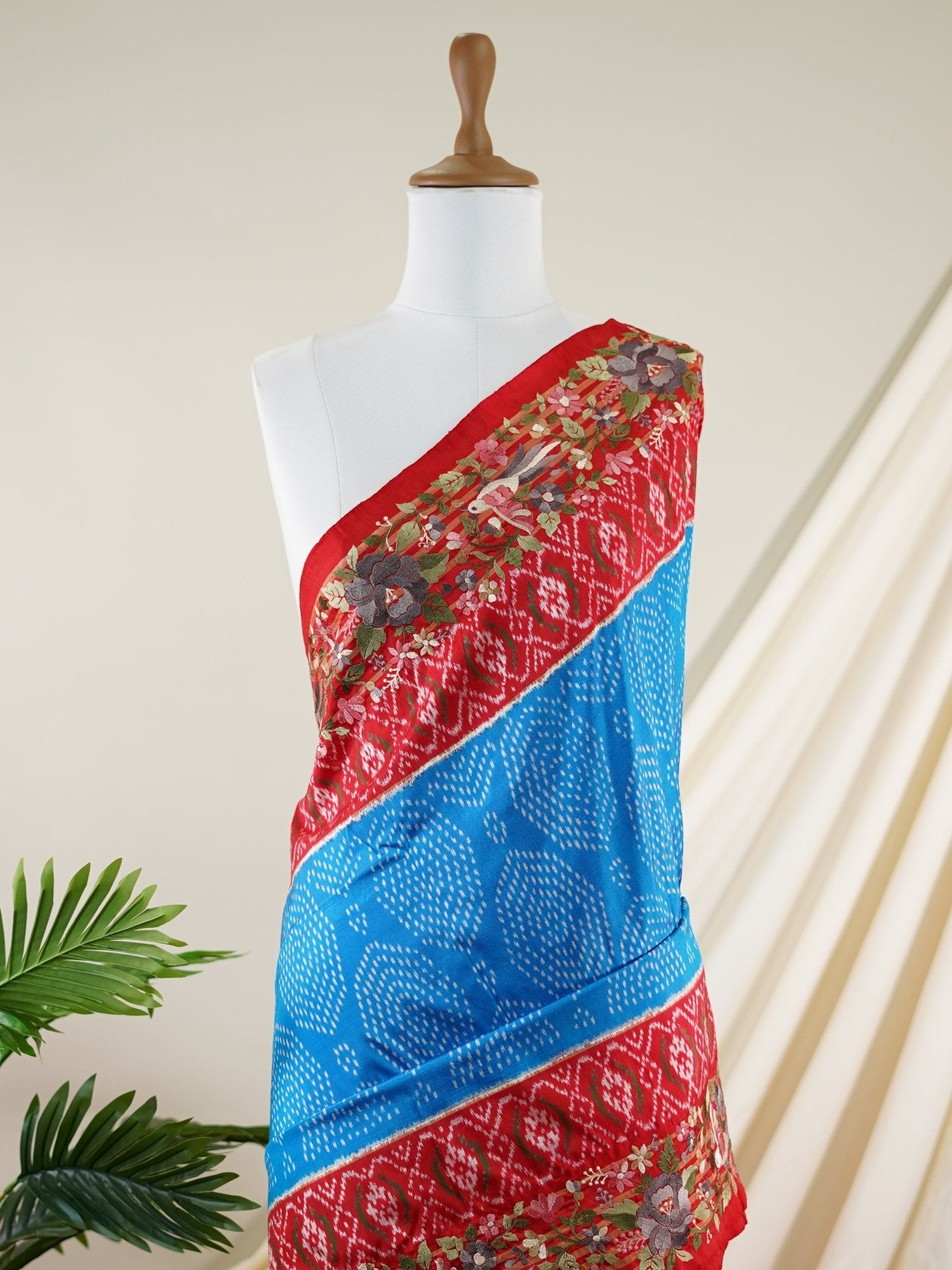 Pochampally Blue 100% Pure Silk  - Manoranjitham Weaves - Handloom Store