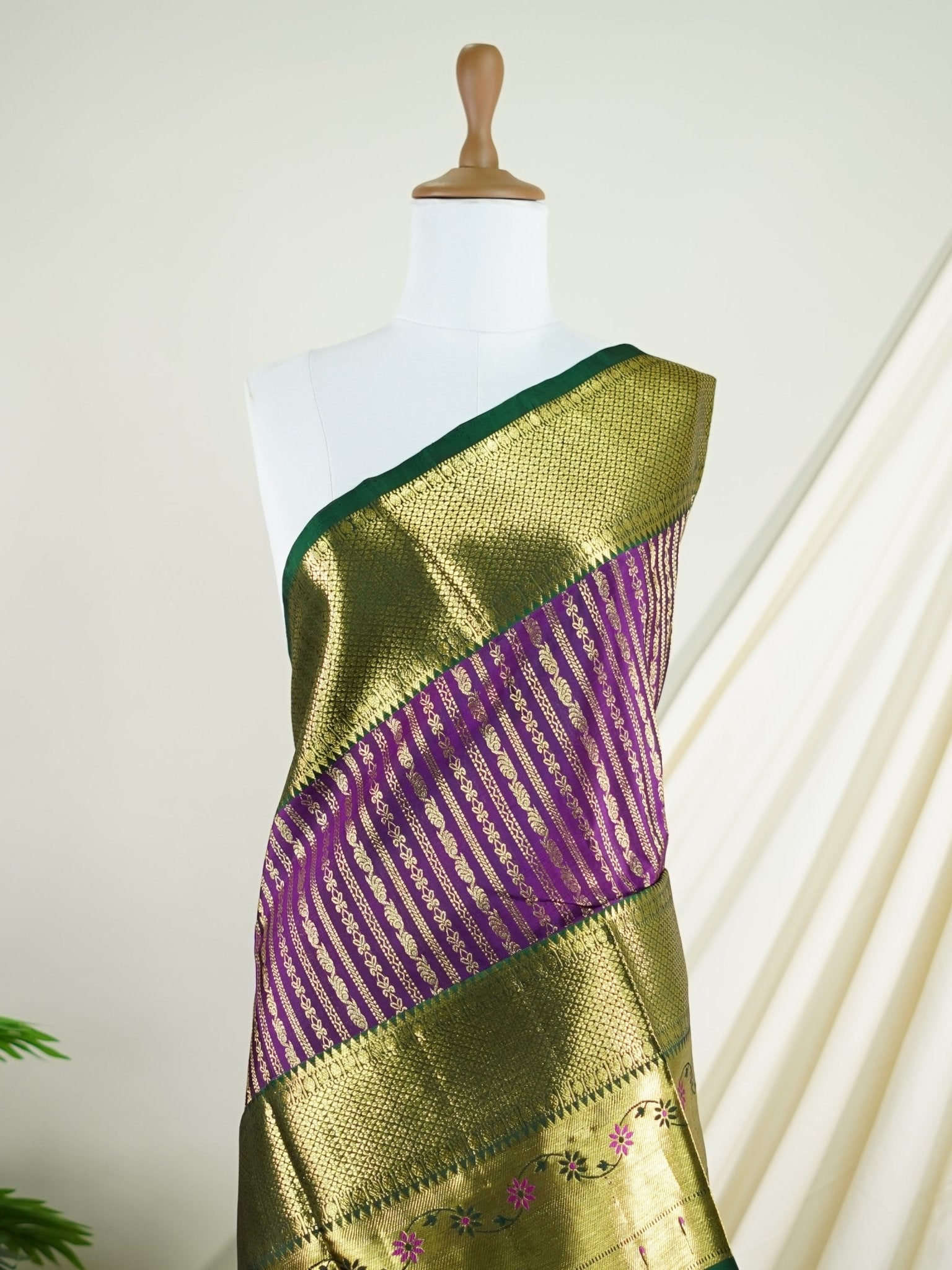 Venkatagiri Silk Maroon 100% Pure Silk  - Manoranjitham Weaves - Handloom Store