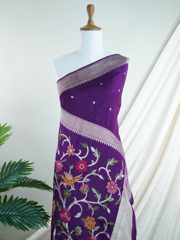 Georgette This Tussar Georgette saree from Varanasi brings together the textured richness of tussar silk with the fluid grace of georgette. Woven on a powerloom, it drapes light and airy, perfect for effortless elegance. Ideal for both day events and evening gatherings, it reflects quiet sophistication with a modern twist on tradition. Mallika - Georgette Saree | Handwoven | Varanasi - Manoranjitham Weaves - Handloom Store