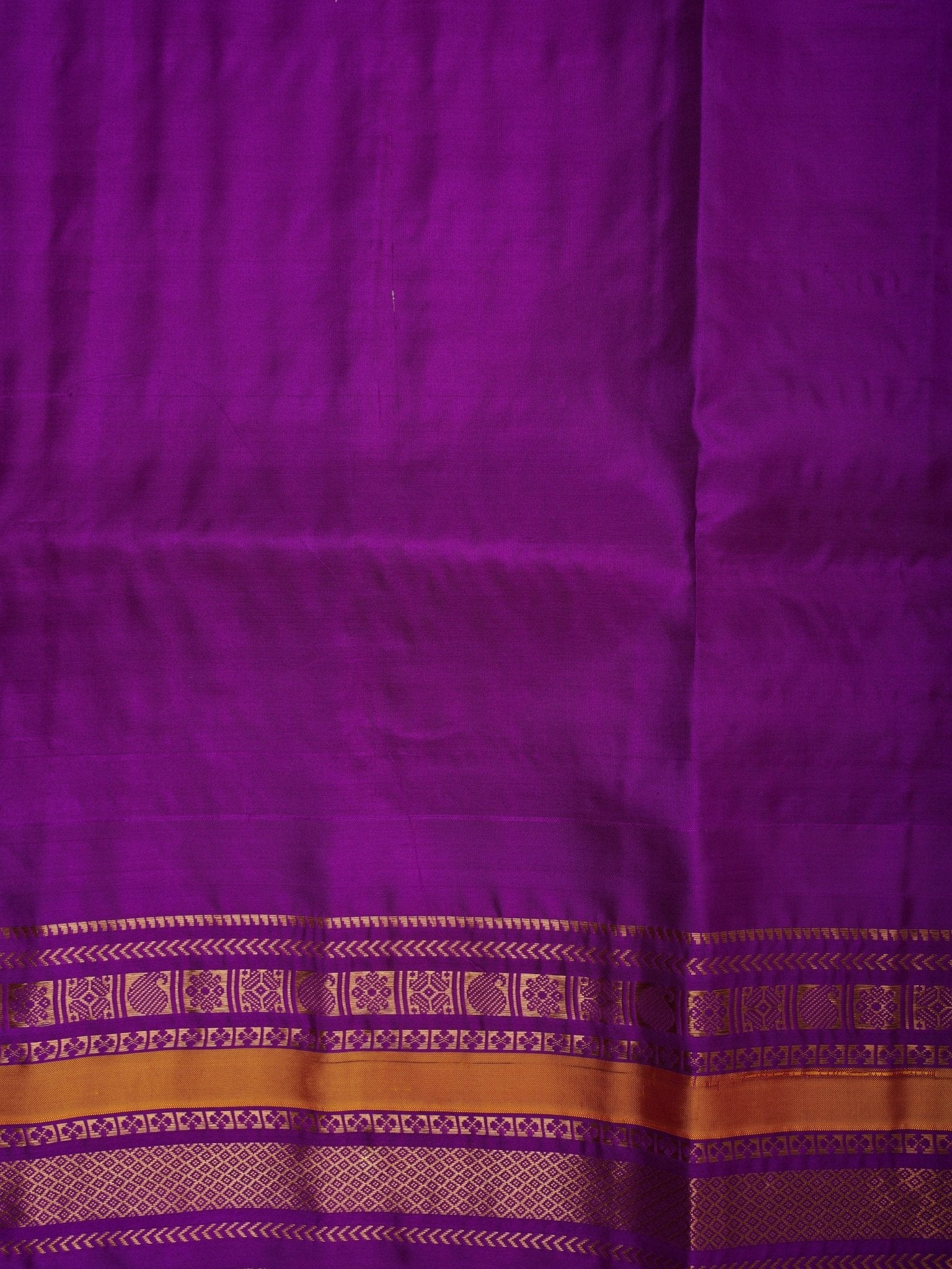 Gadwal Silk Green 100% Pure Silk  - Manoranjitham Weaves - Handloom Store