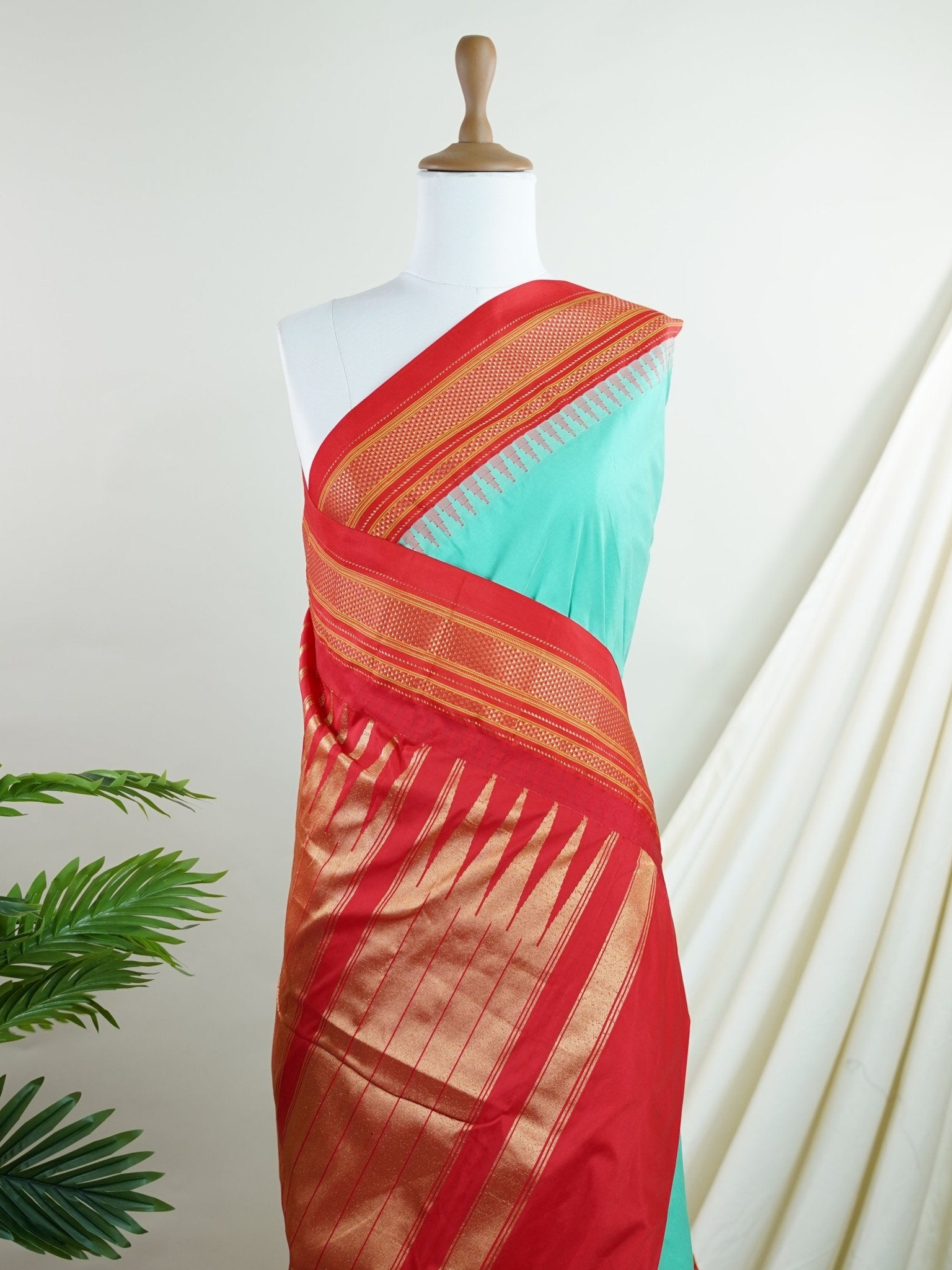 Semi Silk  Semi Silk - Manoranjitham Weaves - Handloom Store