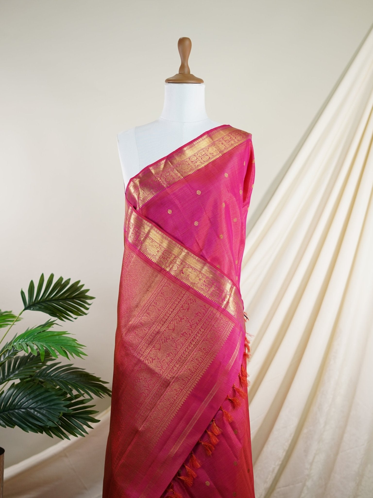 Kanchipuram Silk Pink 100% Pure Silk  - Manoranjitham Weaves - Handloom Store