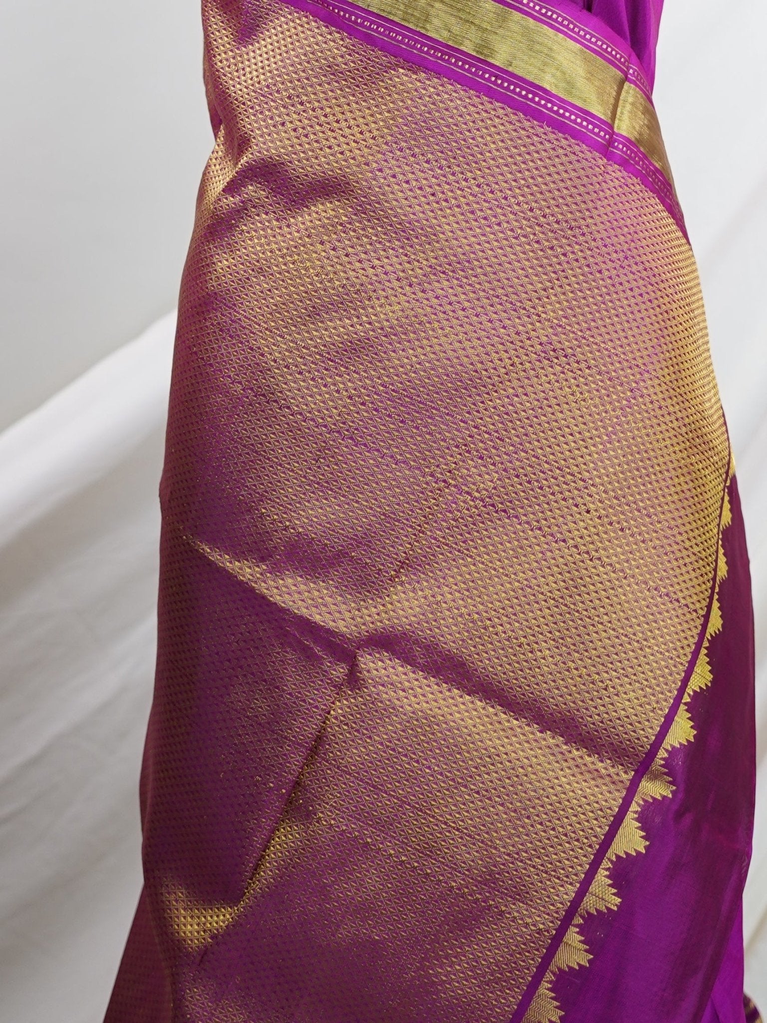 Venkatagiri Silk  100% Pure Silk  - Manoranjitham Weaves - Handloom Store