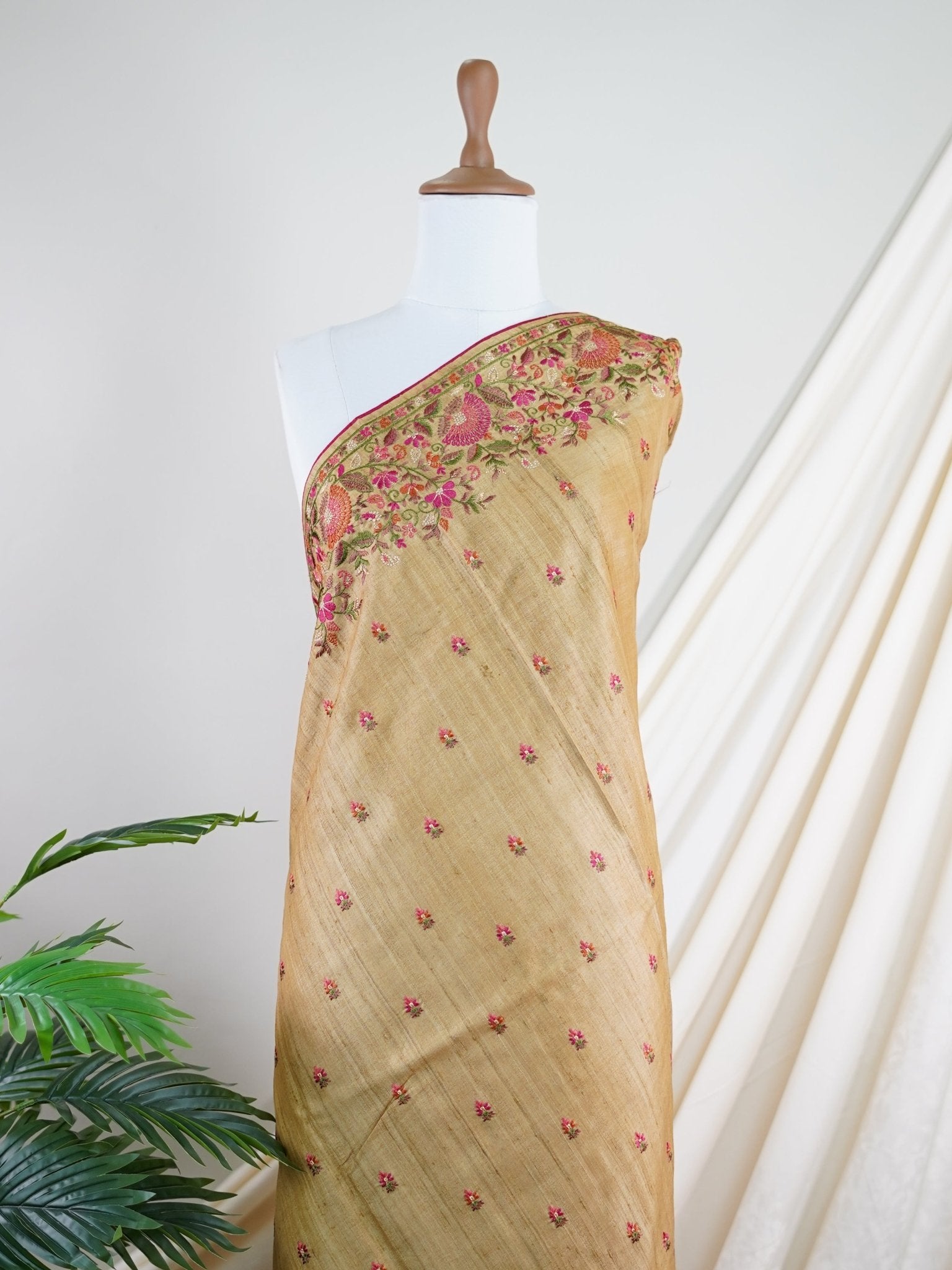 Tussars Beige 100% Pure Tussar - Manoranjitham Weaves - Handloom Store