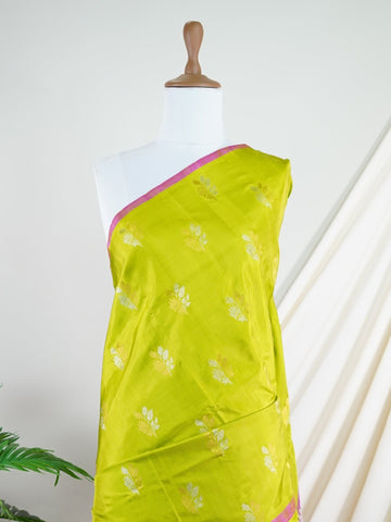 Venkatagiri Silk Woven in the heart of Andhra Pradesh, this Venkatagiri handloom saree is a symbol of regal elegance and heritage. Known for its soft texture and intricate craftsmanship, it drapes gracefully for weddings, pujas, and festive moments. Each thread carries tradition, making it a cherished piece of South Indian artistry. Lightweight yet luxurious — a true sree in every sense. Mohanakalyani - Manoranjitham Weaves - Handloom Store