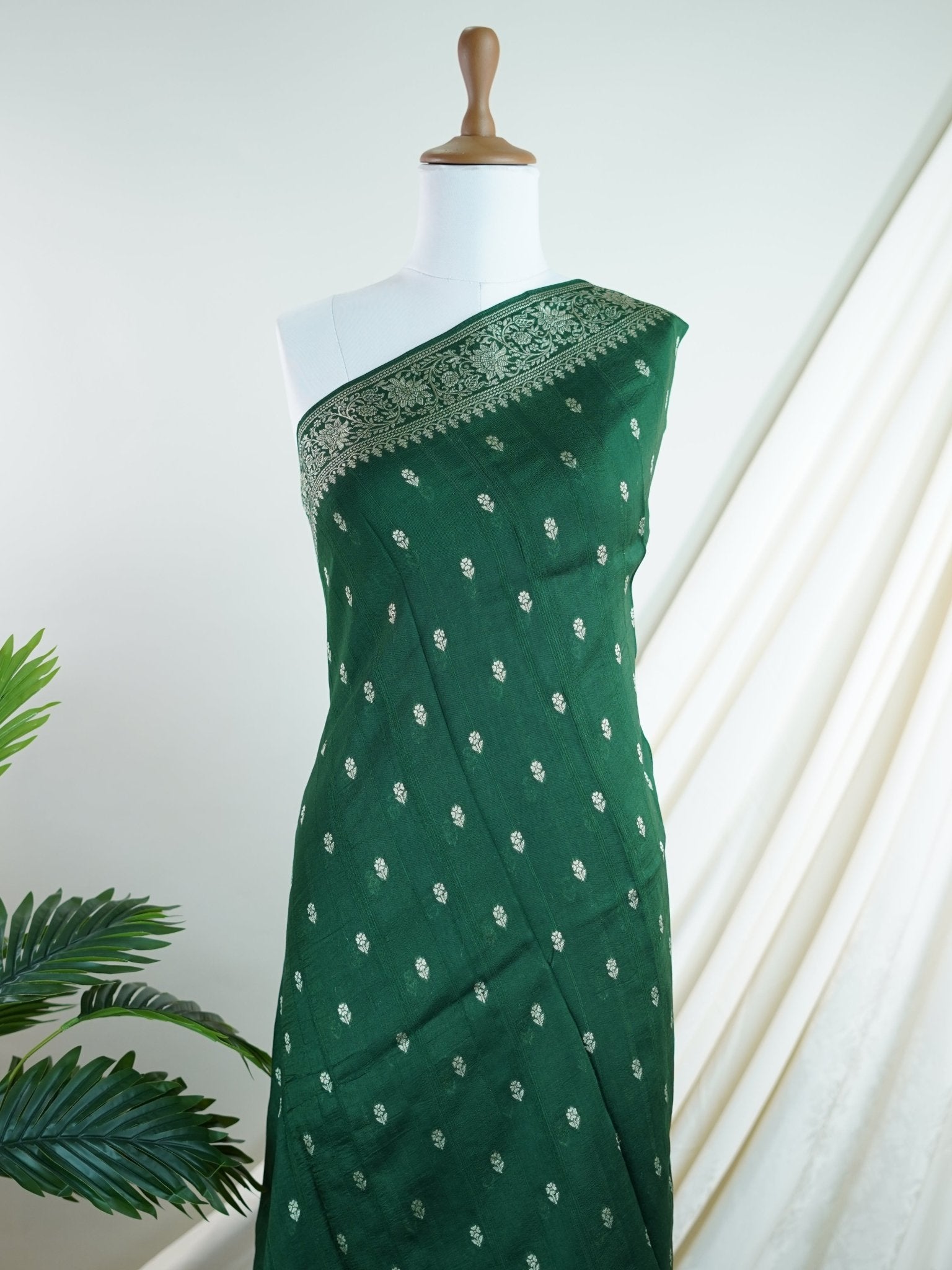 Georgette Green Tussar Georgette - Manoranjitham Weaves - Handloom Store