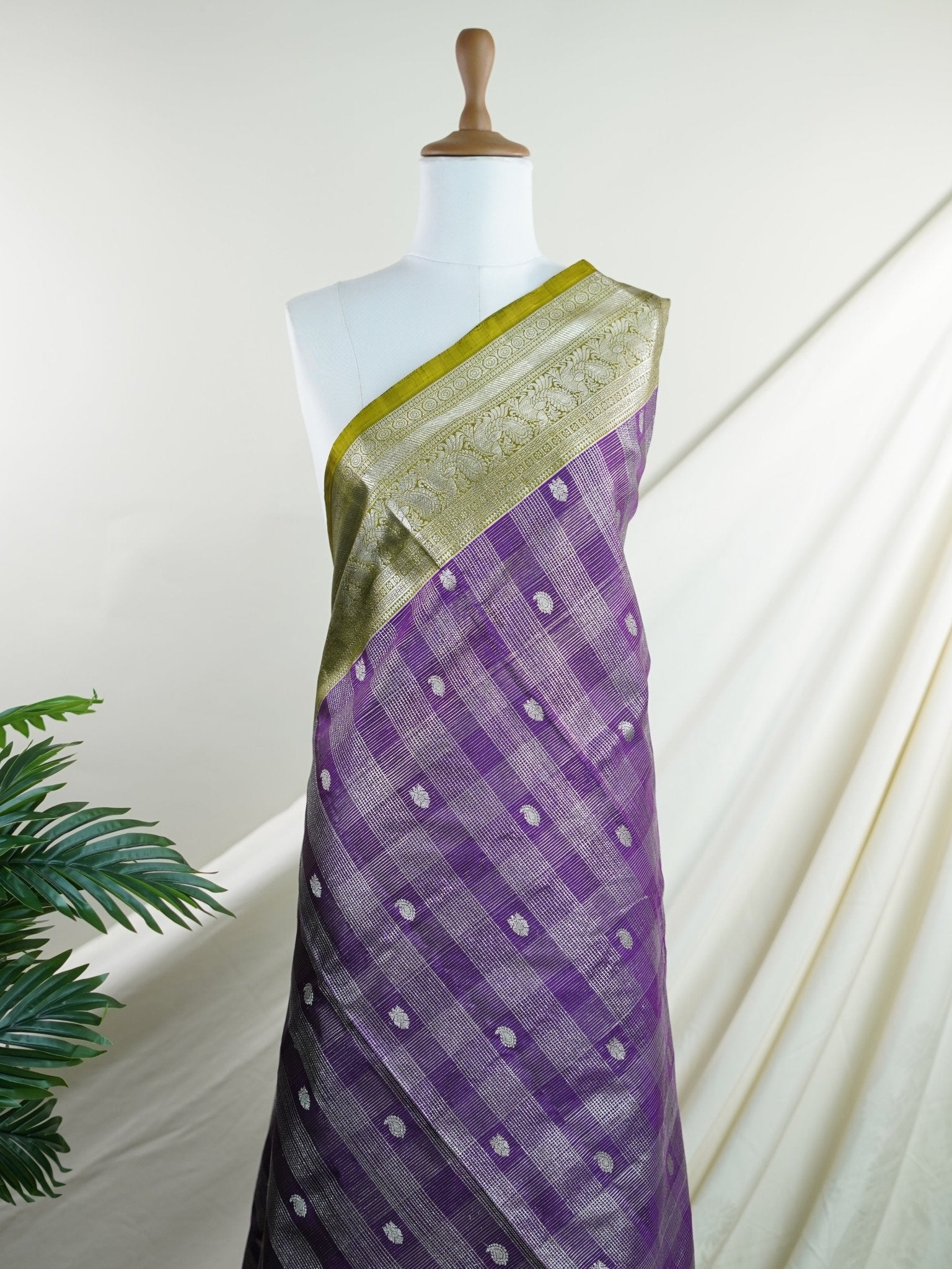 Venkatagiri Silk  100% Pure Silk  - Manoranjitham Weaves - Handloom Store