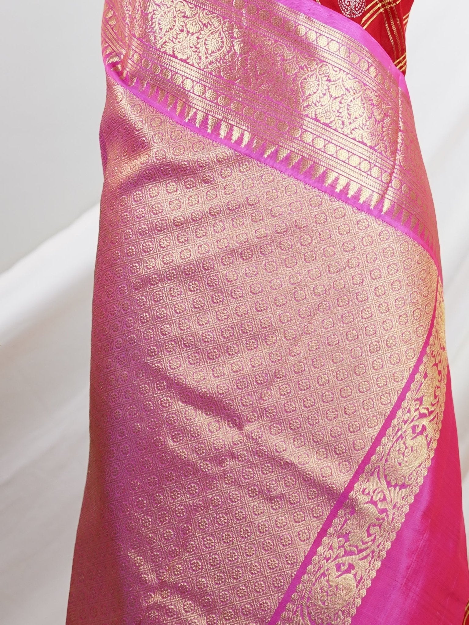 Venkatagiri Silk  100% Pure Silk  - Manoranjitham Weaves - Handloom Store