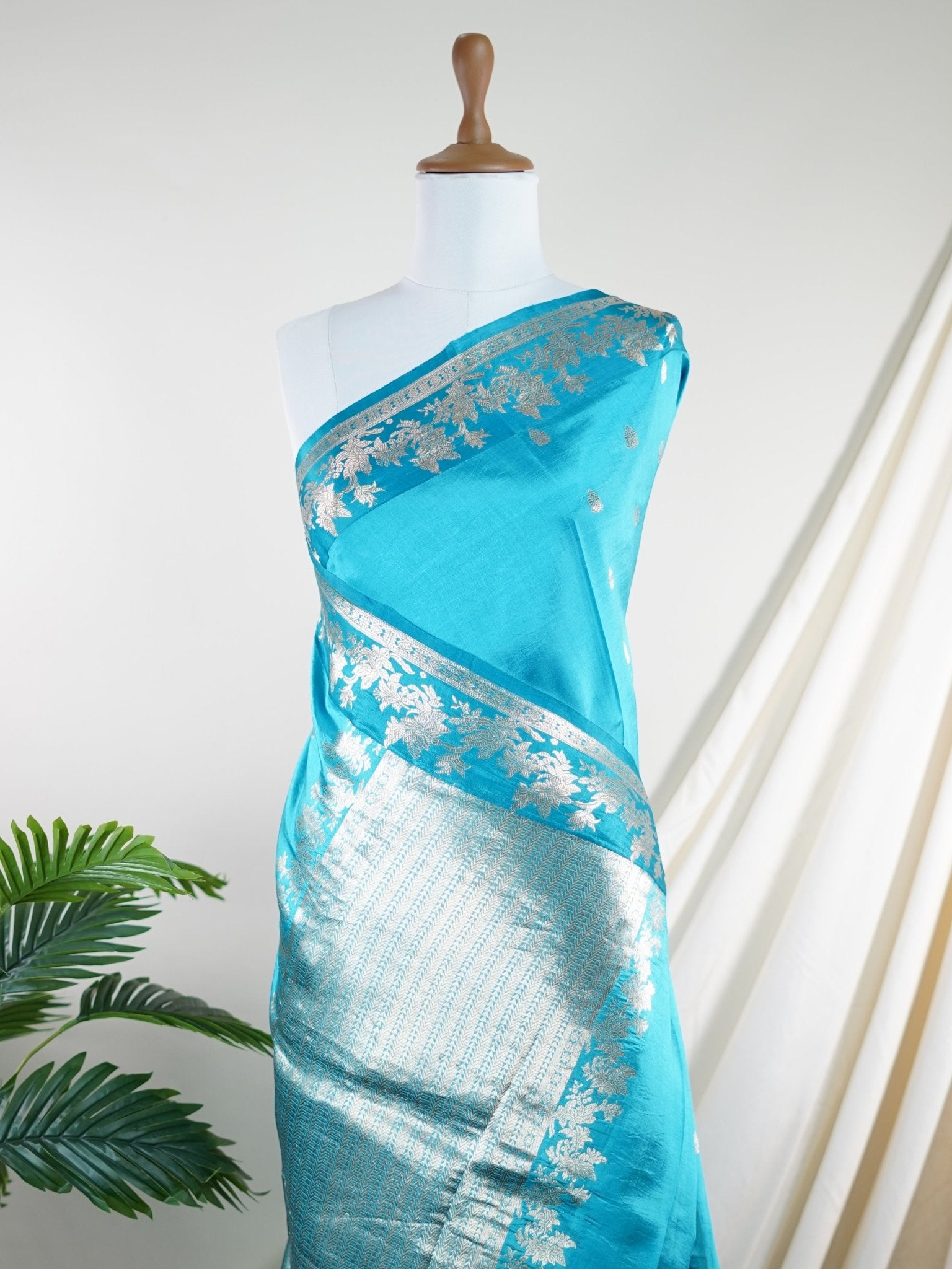 Katan Royal Blue 100% Pure Katan Silk - Manoranjitham Weaves - Handloom Store