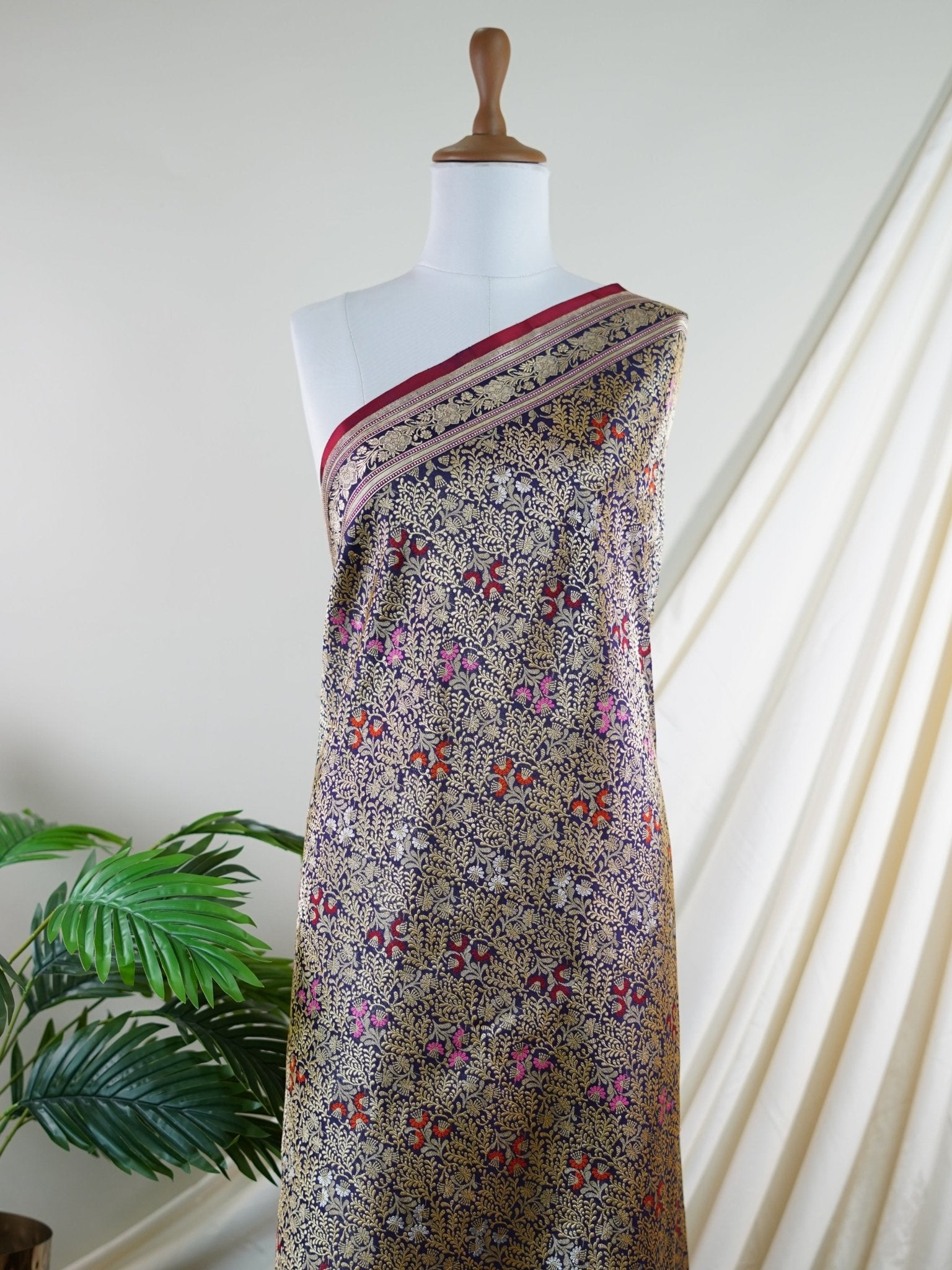 Katan Navy Blue 100% Pure Katan Silk - Manoranjitham Weaves - Handloom Store