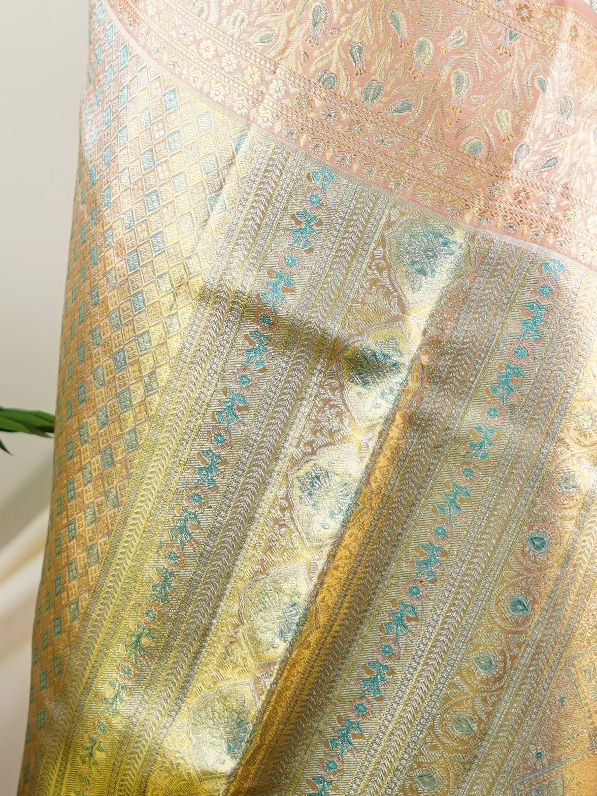 Kanchipuram Silk Green 100% Pure Silk  - Manoranjitham Weaves - Handloom Store