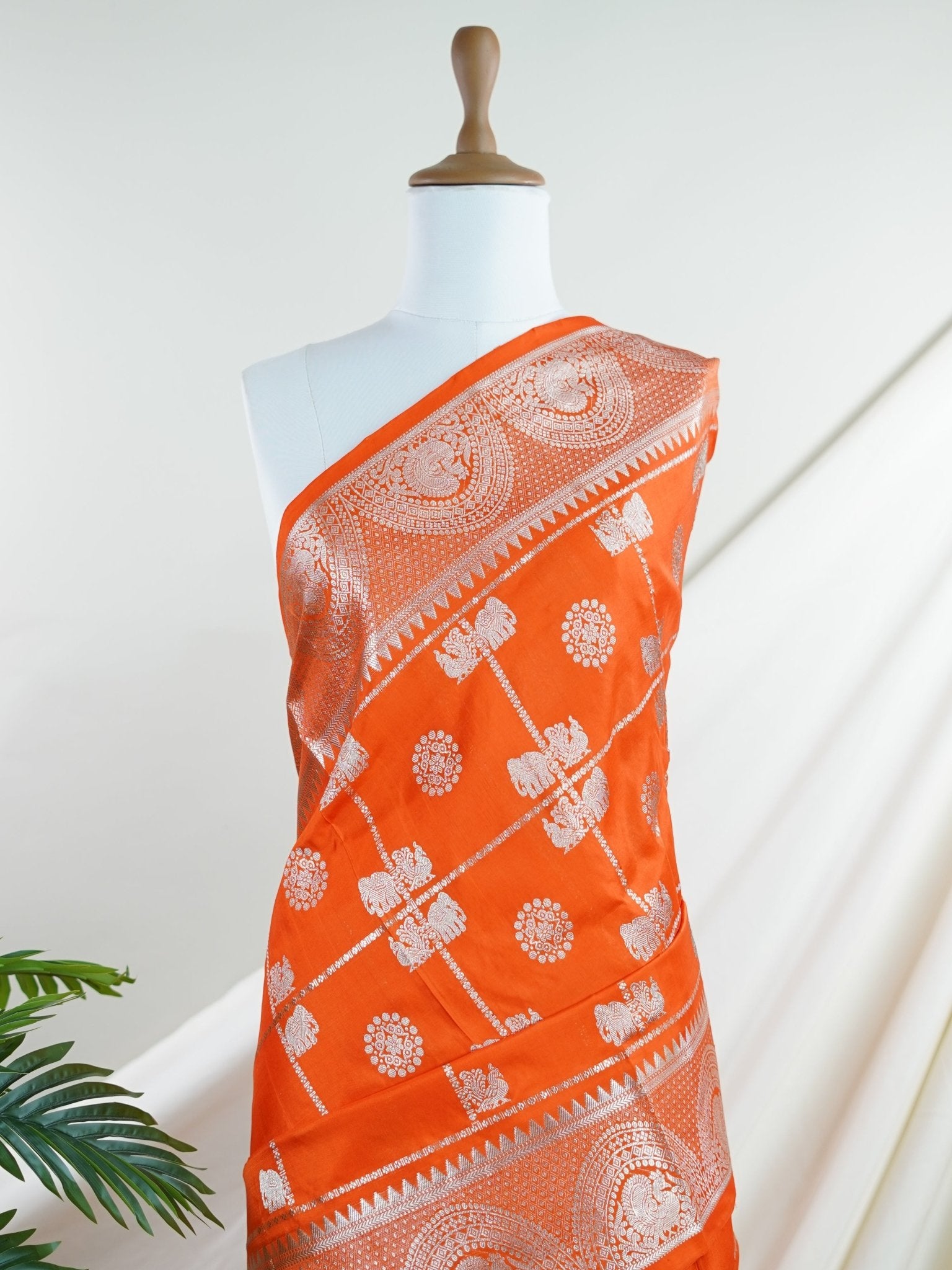 Venkatagiri Silk  100% Pure Silk  - Manoranjitham Weaves - Handloom Store