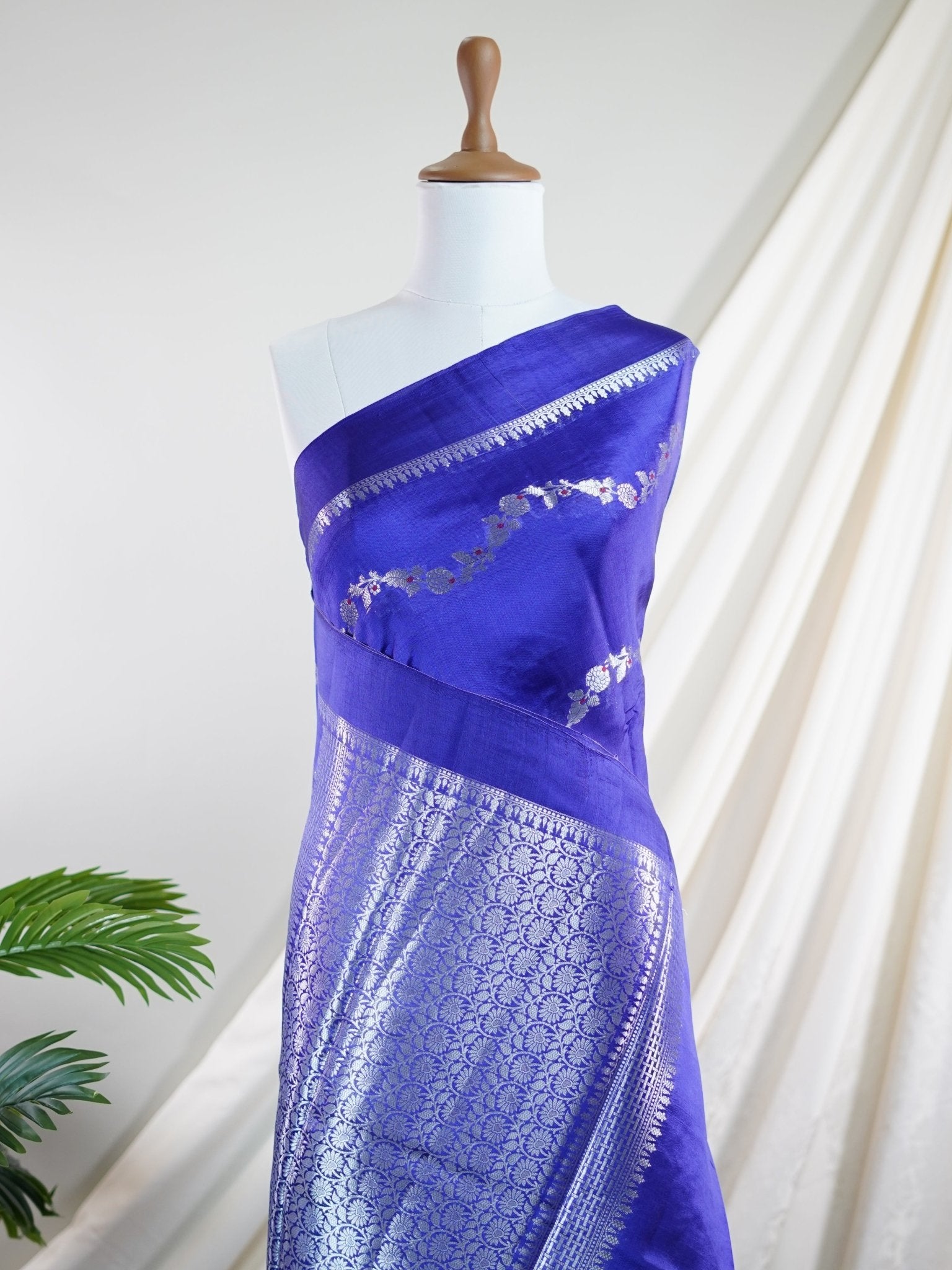 Katan Royal Blue 100% Pure Katan Soft Silk - Manoranjitham Weaves - Handloom Store