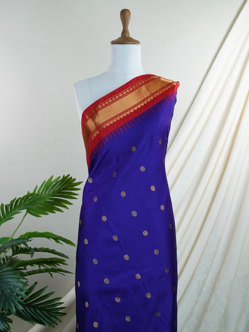 Gadwal Silk Gadwal handlooms are where simplicity meets regal artistry. Their contrast borders and rich pallus embody cultural pride. Padmamalini - Manoranjitham Weaves - Handloom Store