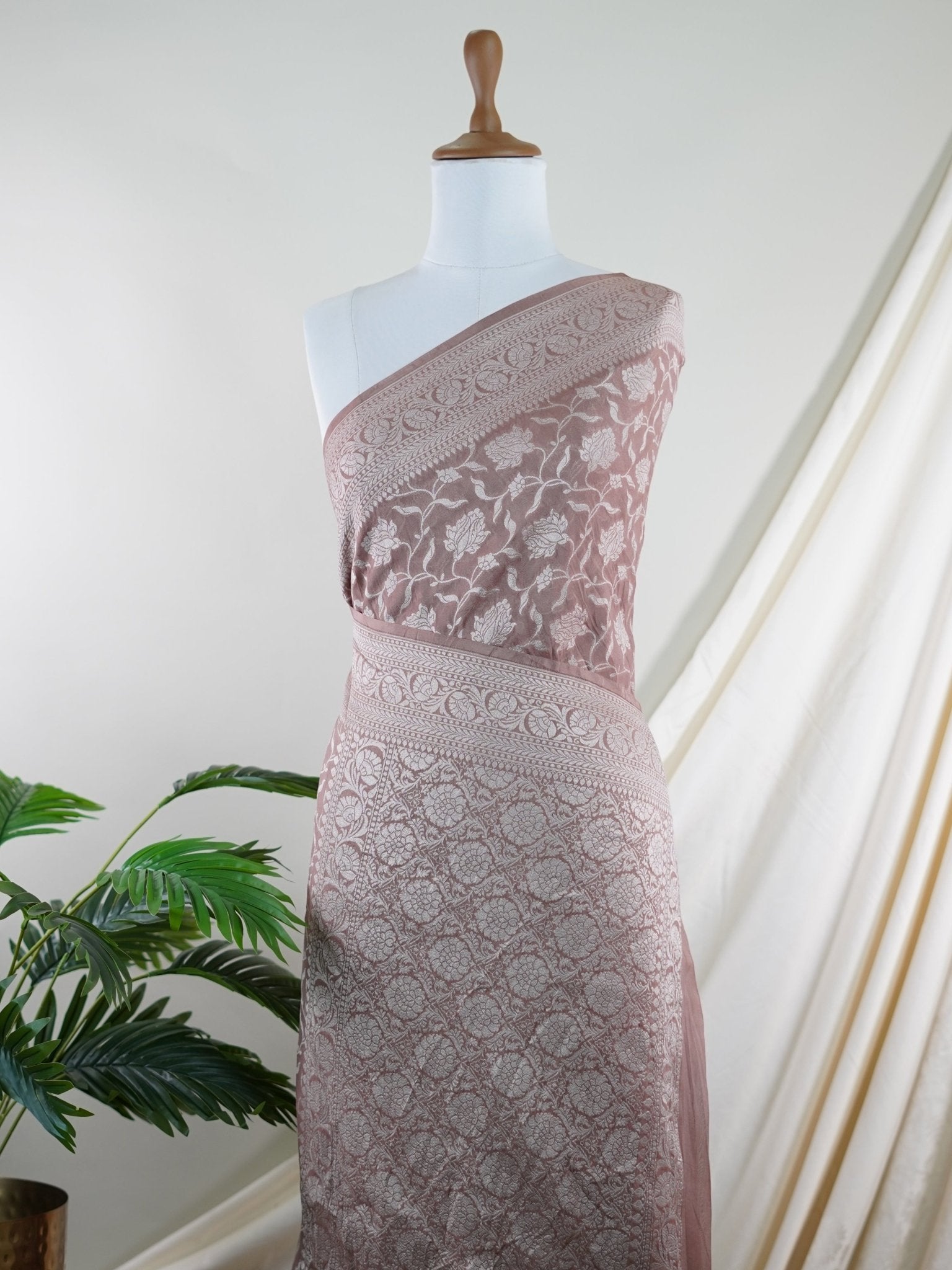 Katan Salmon Georgette - Manoranjitham Weaves - Handloom Store