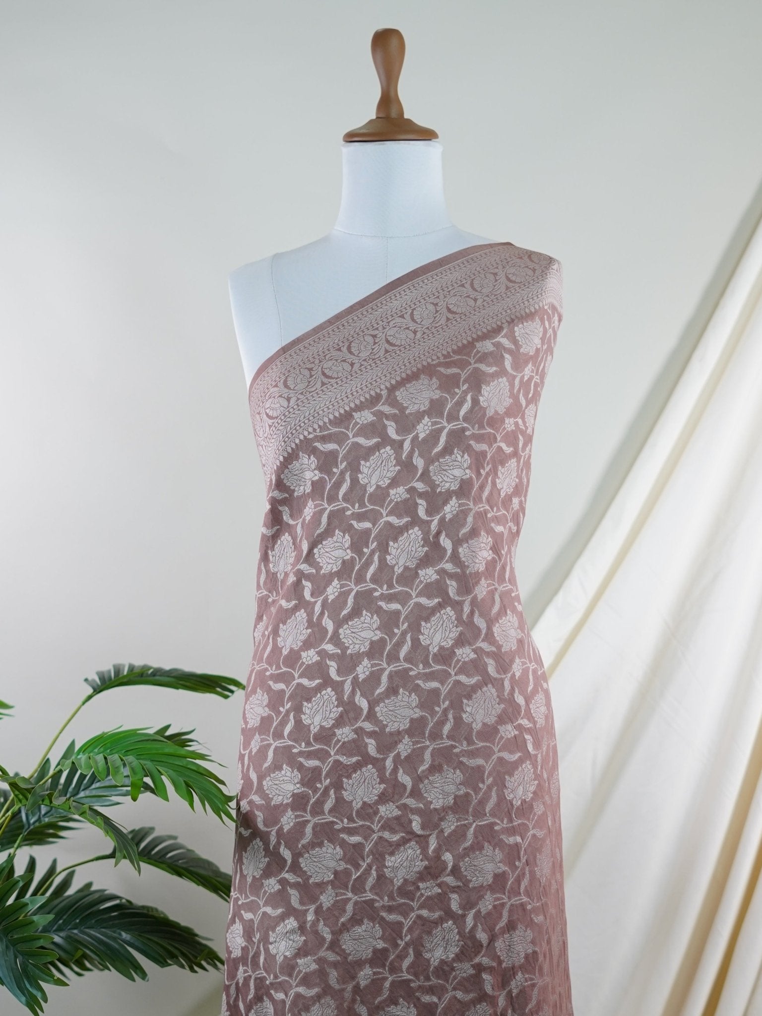 Katan Salmon Georgette - Manoranjitham Weaves - Handloom Store