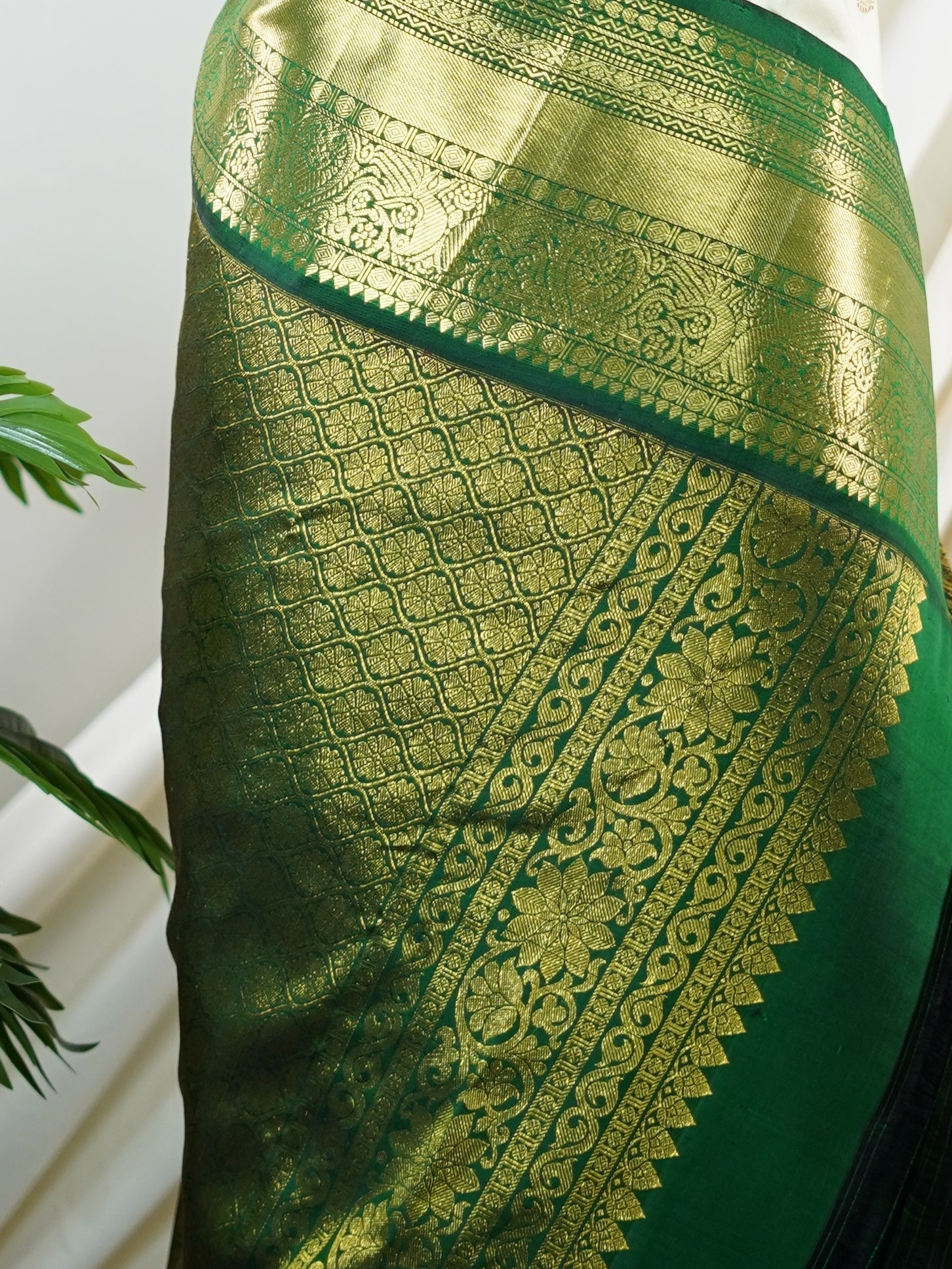 Kanchipuram Silk White 100% Pure Silk  - Manoranjitham Weaves - Handloom Store