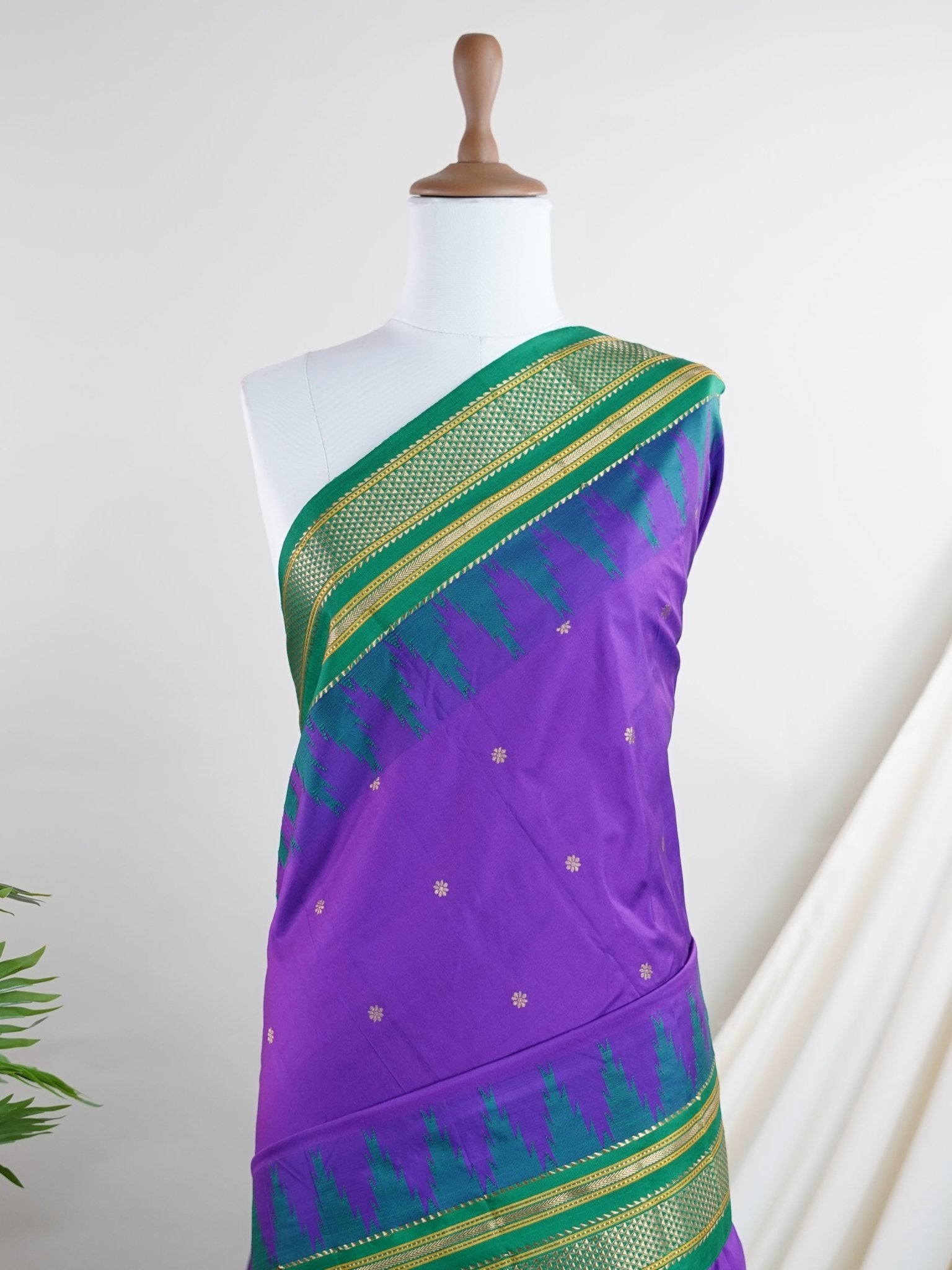 Semi Silk  Semi Silk - Manoranjitham Weaves - Handloom Store