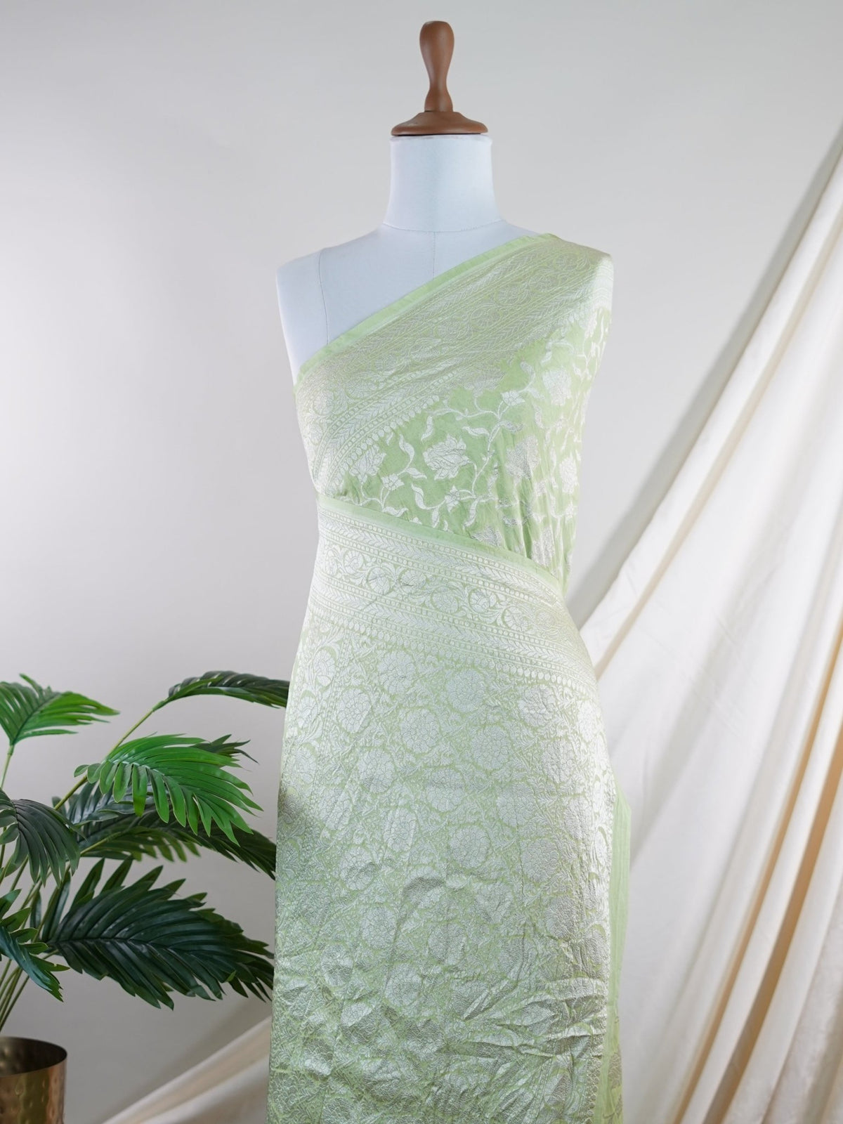 Katan Green Georgette - Manoranjitham Weaves - Handloom Store