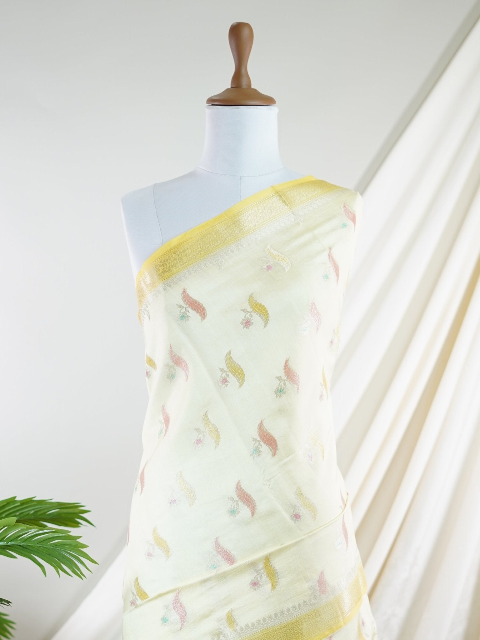 Chiniya Silk Yellow 100% Pure Katan Soft Silk - Manoranjitham Weaves - Handloom Store