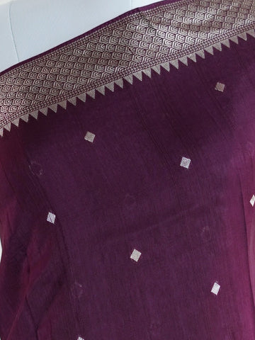 Georgette This Tussar Georgette saree from Varanasi brings together the textured richness of tussar silk with the fluid grace of georgette. Woven on a powerloom, it drapes light and airy, perfect for effortless elegance. Ideal for both day events and evening gatherings, it reflects quiet sophistication with a modern twist on tradition. Rajalakshmi - Georgette Saree | Handwoven | Varanasi - Manoranjitham Weaves - Handloom Store