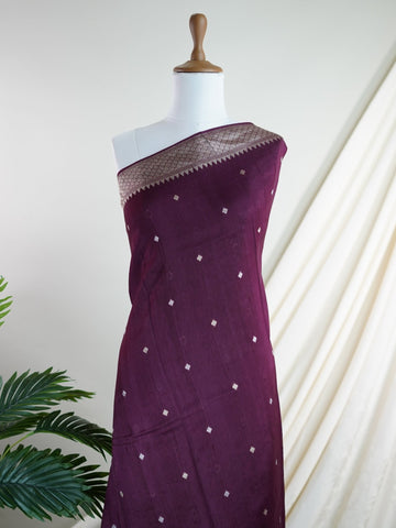 Georgette This Tussar Georgette saree from Varanasi brings together the textured richness of tussar silk with the fluid grace of georgette. Woven on a powerloom, it drapes light and airy, perfect for effortless elegance. Ideal for both day events and evening gatherings, it reflects quiet sophistication with a modern twist on tradition. Rajalakshmi - Georgette Saree | Handwoven | Varanasi - Manoranjitham Weaves - Handloom Store