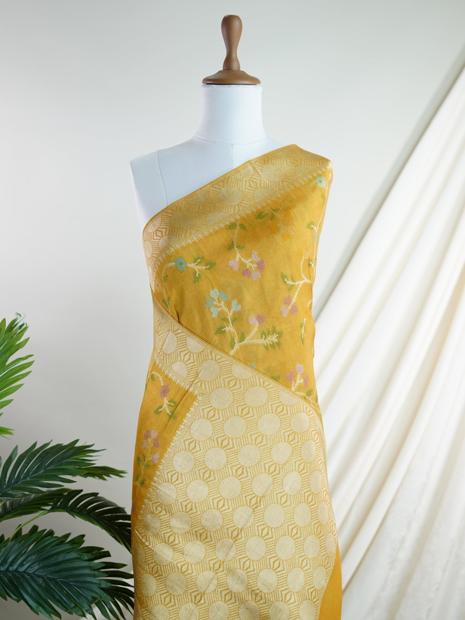 Georgette Yellow  Tussar Georgette - Manoranjitham Weaves - Handloom Store