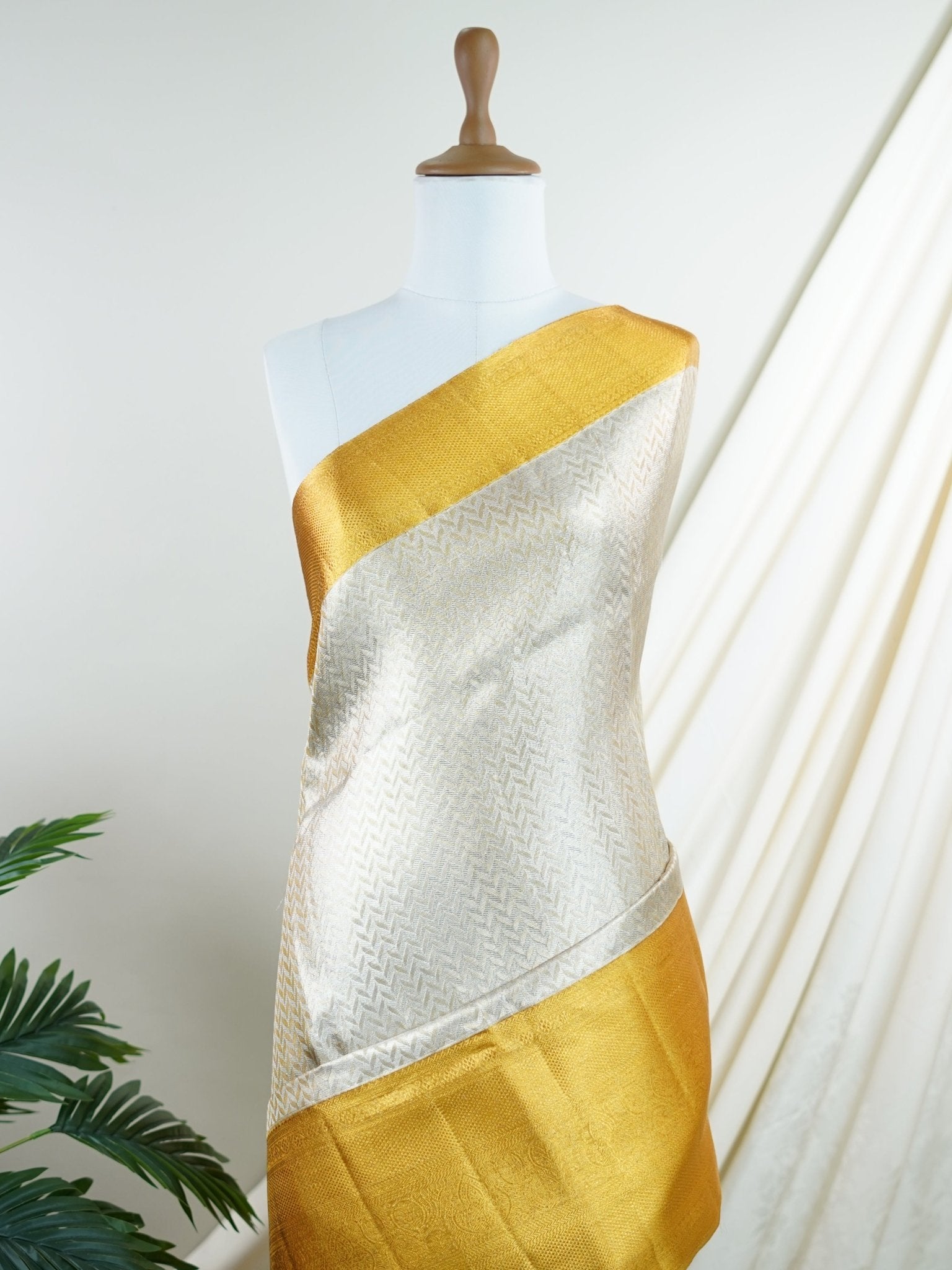 Kanchipuram Silk  100% Pure Silk  - Manoranjitham Weaves - Handloom Store