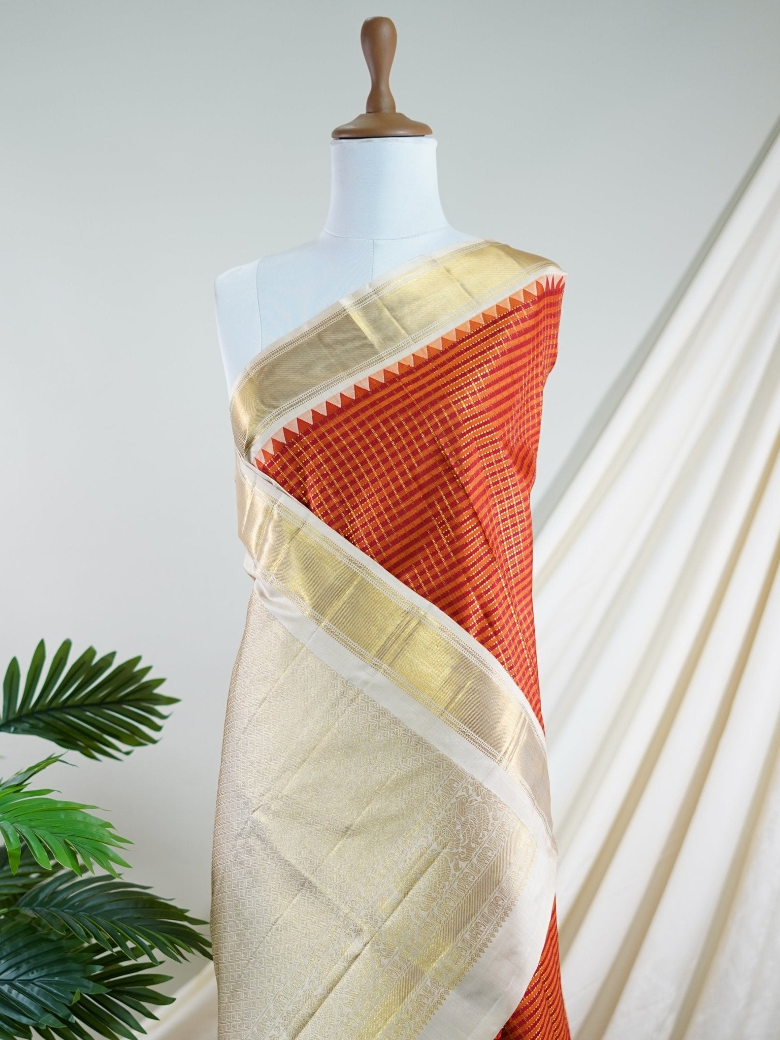 Kanchipuram Silk Red 100% Pure Silk  - Manoranjitham Weaves - Handloom Store