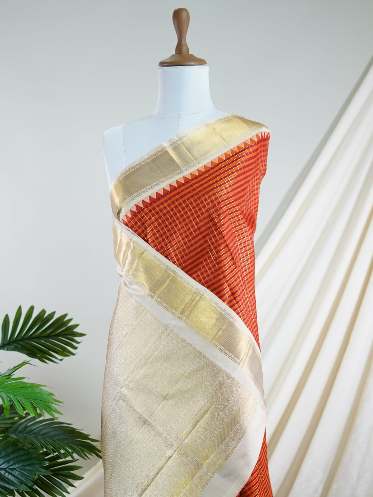 Kanchipuram Silk Red 100% Pure Silk  - Manoranjitham Weaves - Handloom Store