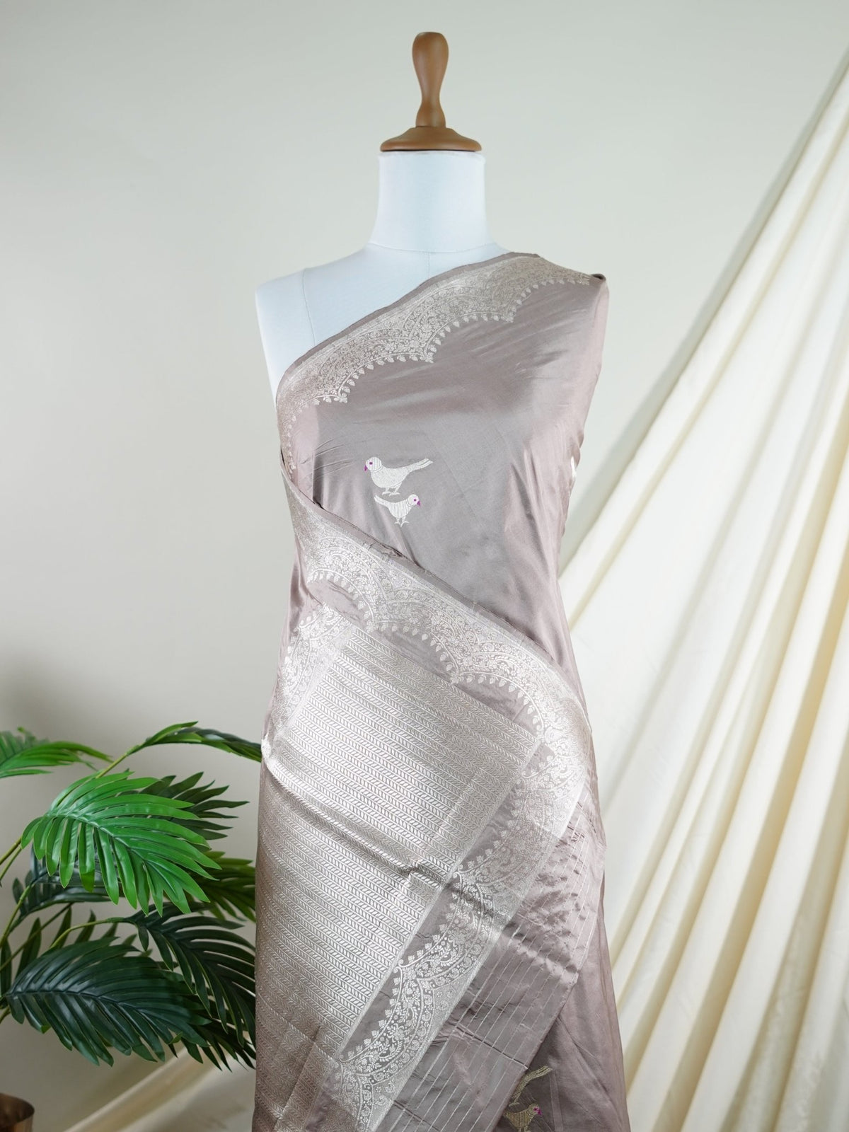 Katan Grey 100% Pure Katan Silk - Manoranjitham Weaves - Handloom Store