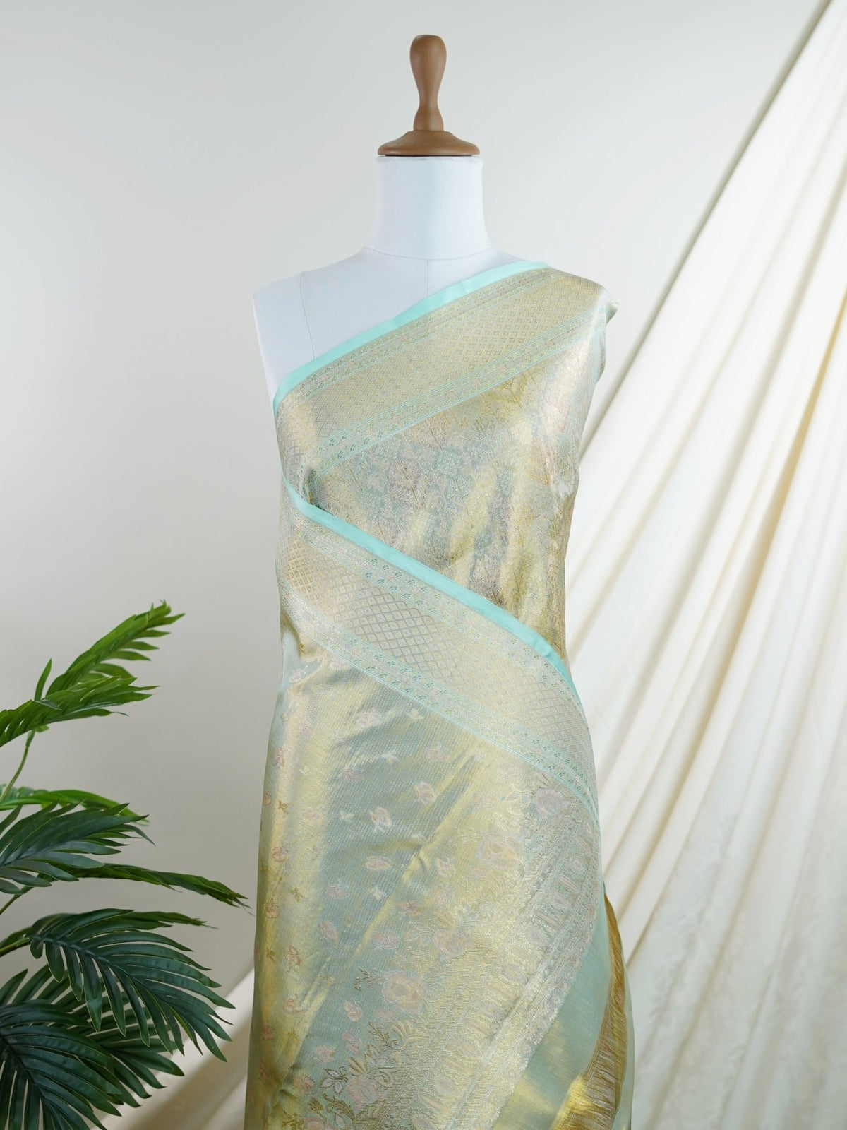 Kanchipuram Silk  100% Pure Silk  - Manoranjitham Weaves - Handloom Store