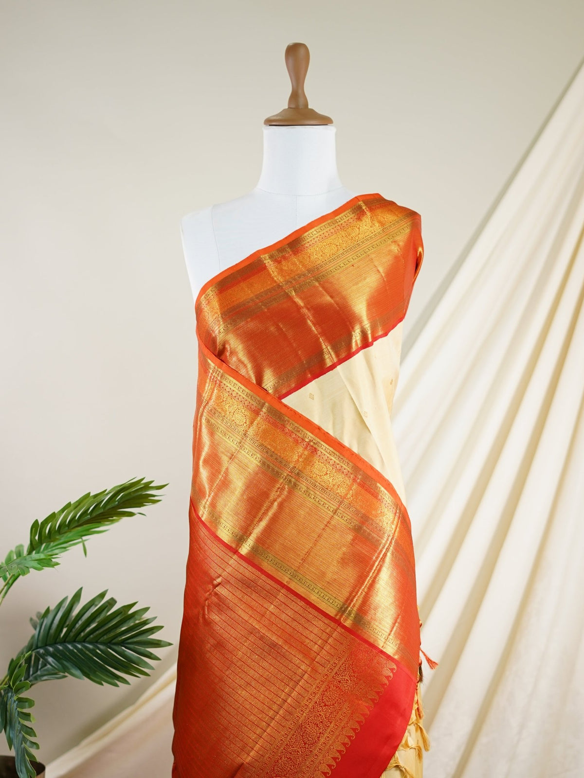 Kanchipuram Silk Cream 100% Pure Silk  - Manoranjitham Weaves - Handloom Store