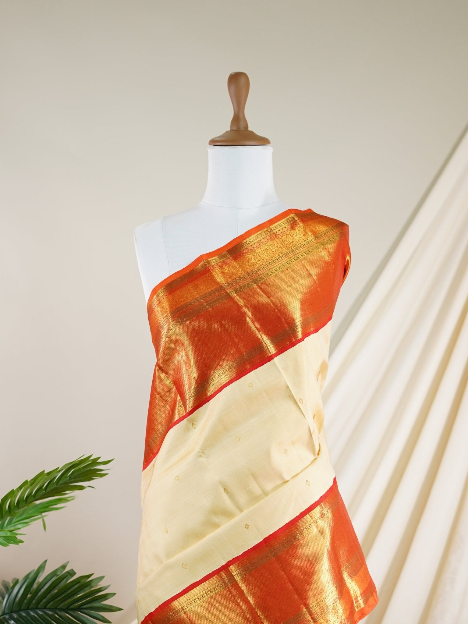 Kanchipuram Silk Cream 100% Pure Silk  - Manoranjitham Weaves - Handloom Store