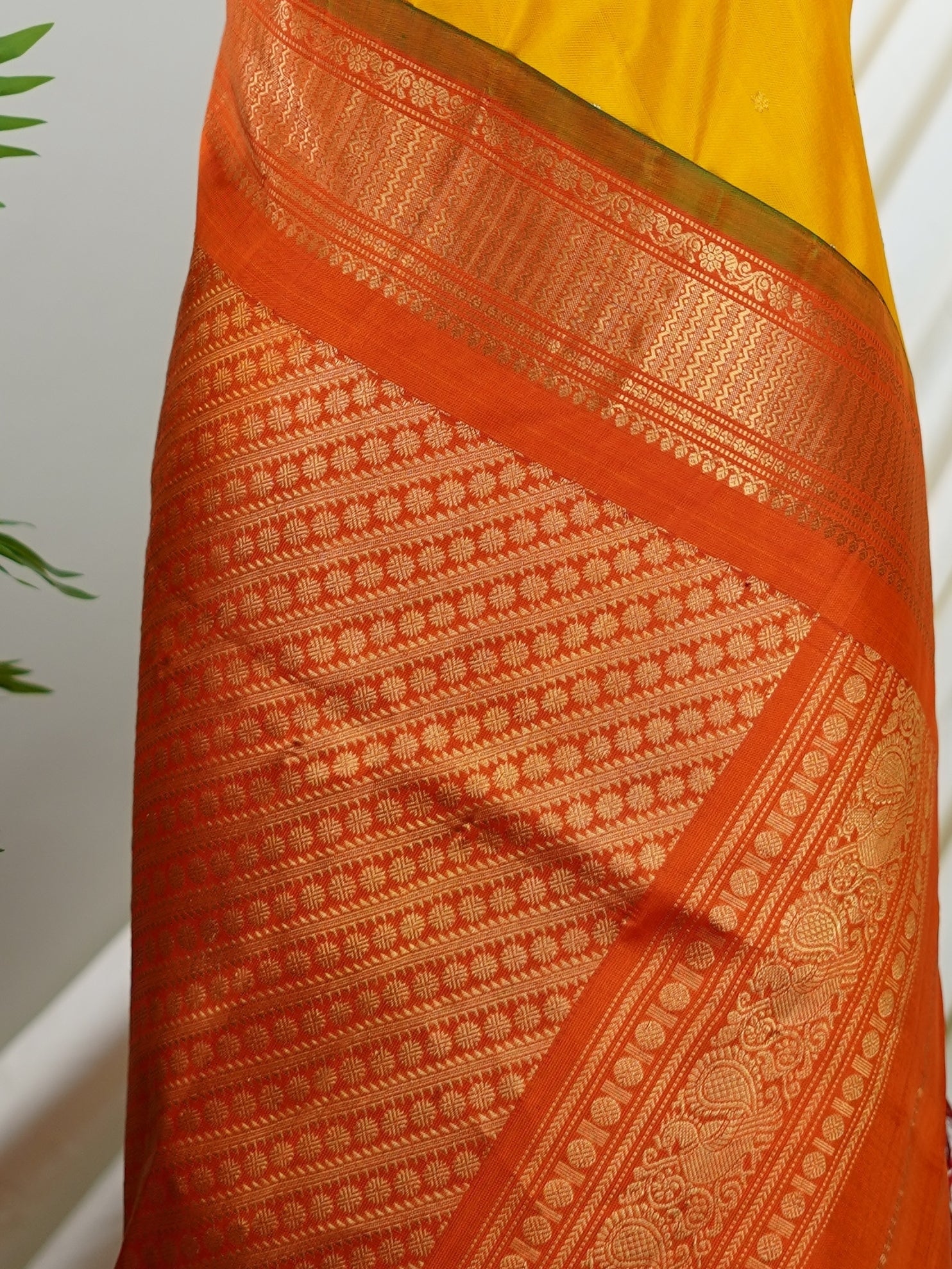 Gadwal Silk Mango Yellow 100% Pure Silk  - Manoranjitham Weaves - Handloom Store