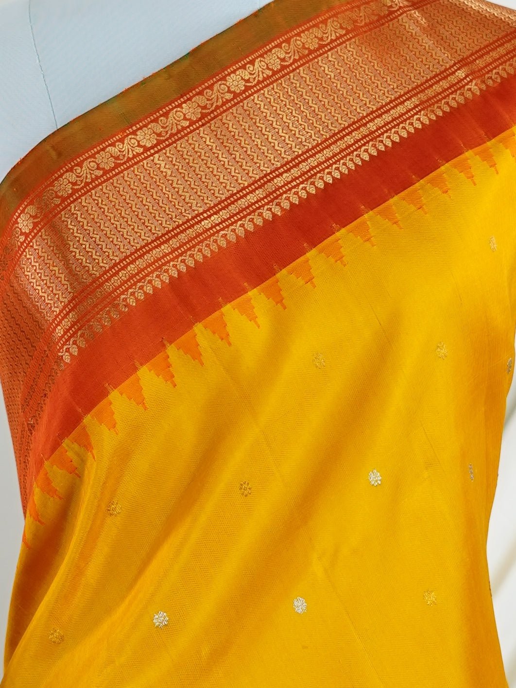 Gadwal Silk Mango Yellow 100% Pure Silk  - Manoranjitham Weaves - Handloom Store